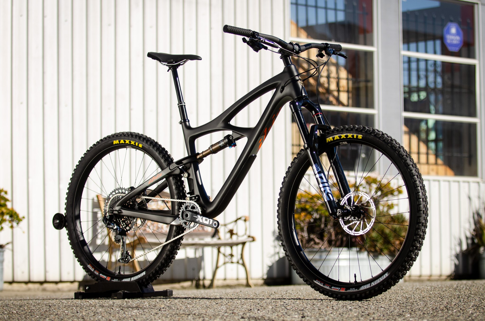 Ibis Mojo 4 Custom Painted. This one... - Wrench Science Inc.