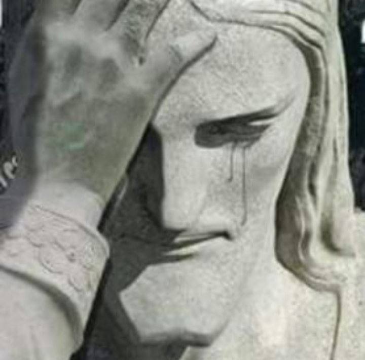 Cada dia aparecem mais cr4cudos e moradores de rua, e, consequentemente ...