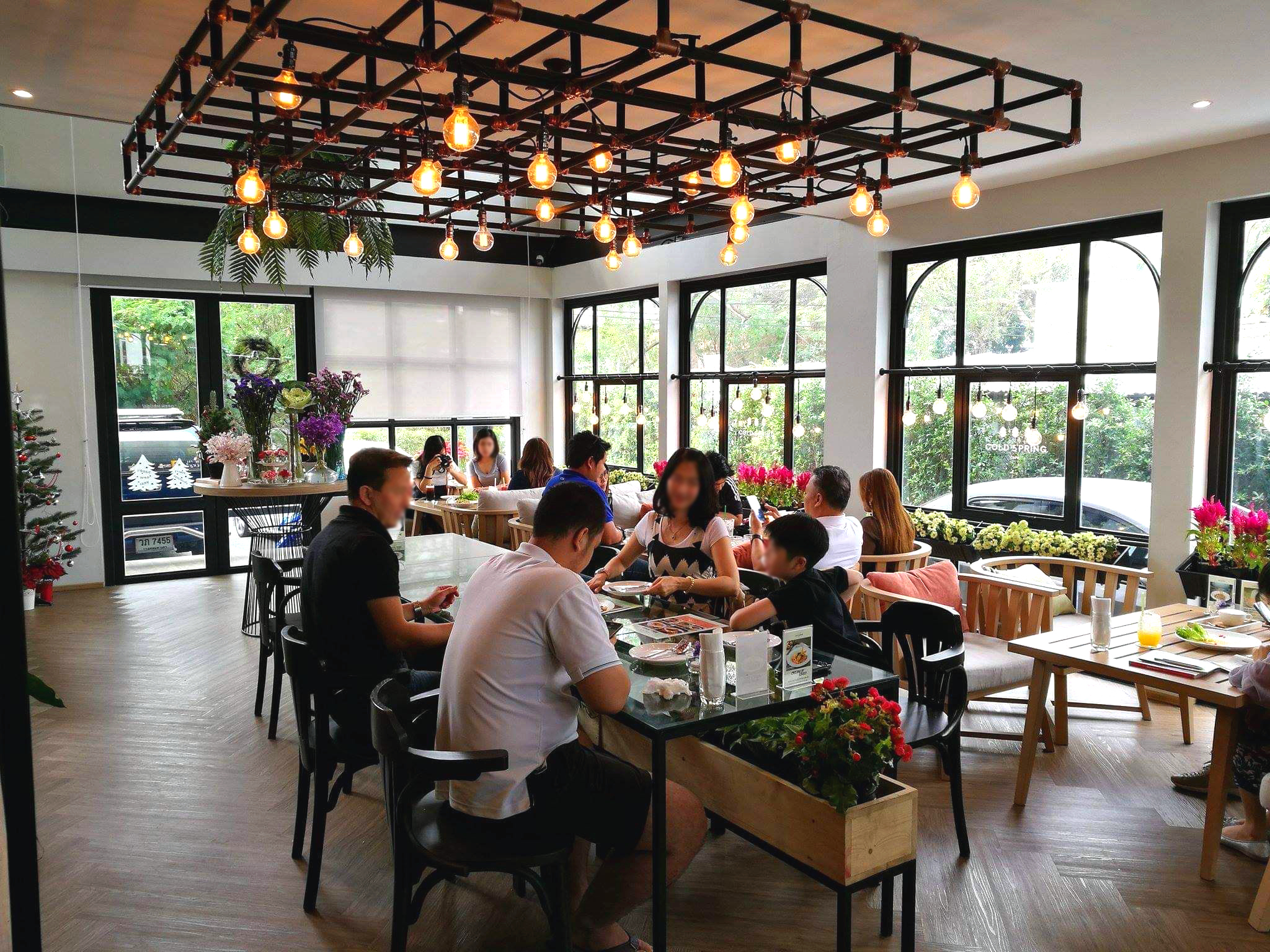 🏡 A common ground for anyone, anytime.... - Cold Spring Café