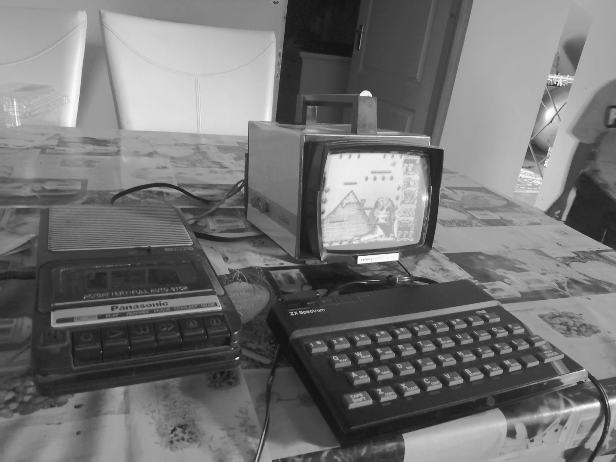 Hi! This is my speccy with portable soviet tv(vl-100)