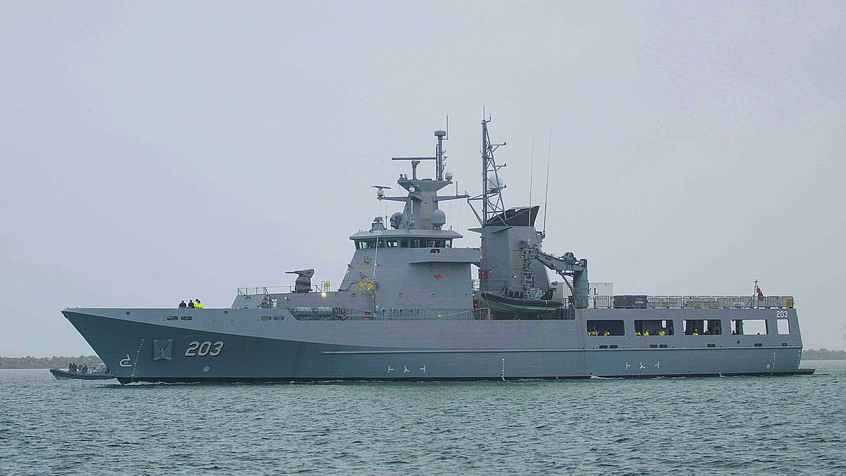 Work - VESSEL REVIEW: The Australian Department of Defence has accepted ...