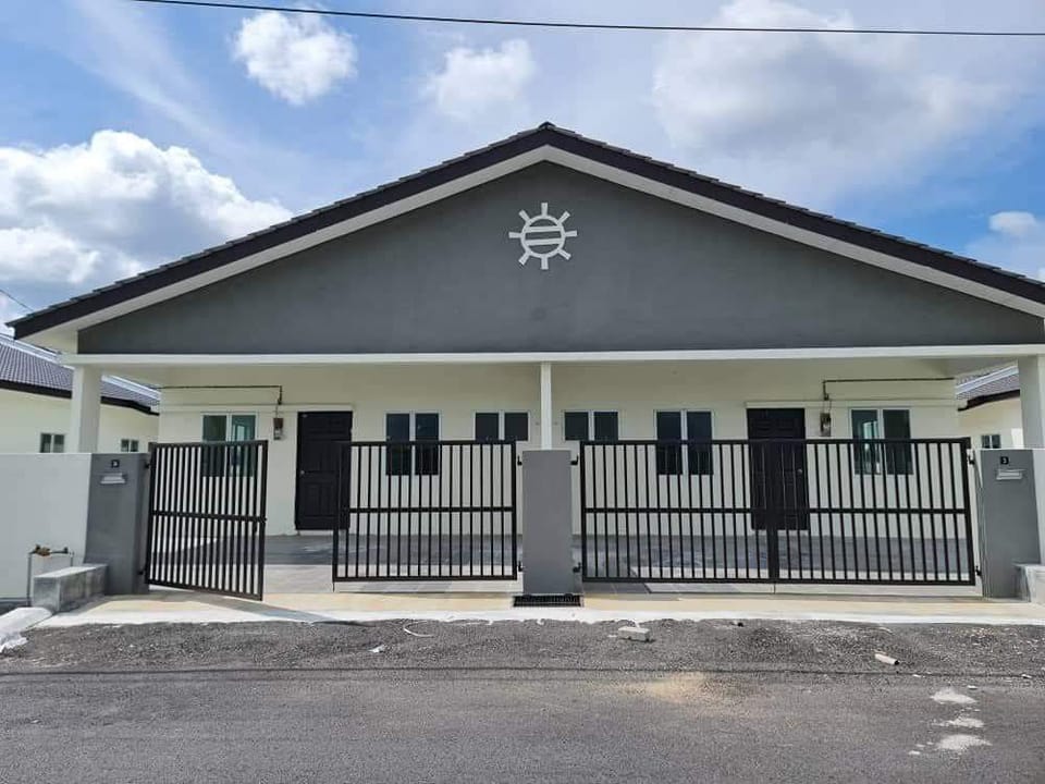 Bandar Baru Lagenda Teluk Intan Official | upah pasang boleh | Facebook
