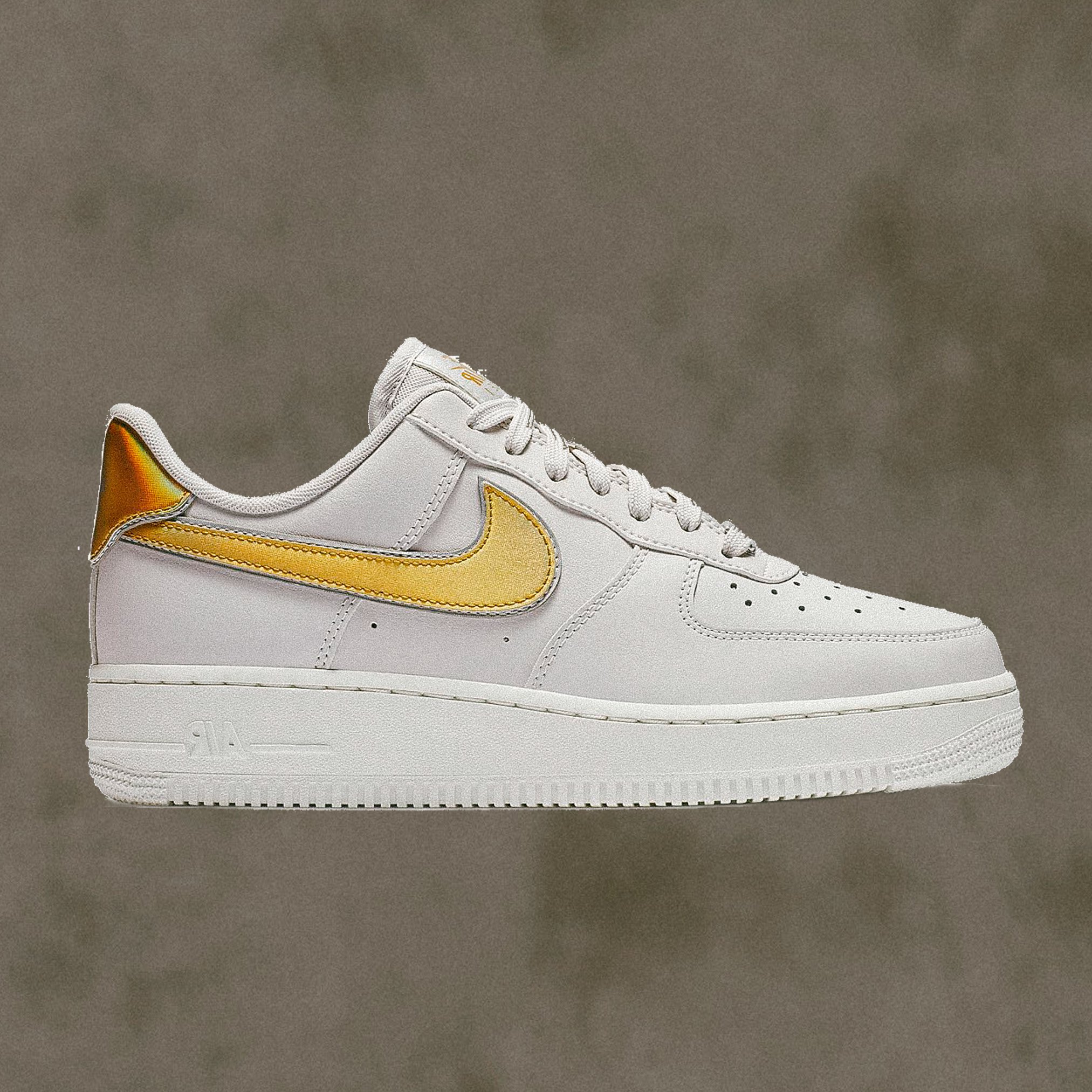Next Releases in LVR Sneakers Club: Yeezy Powerphase Calabasas, 19