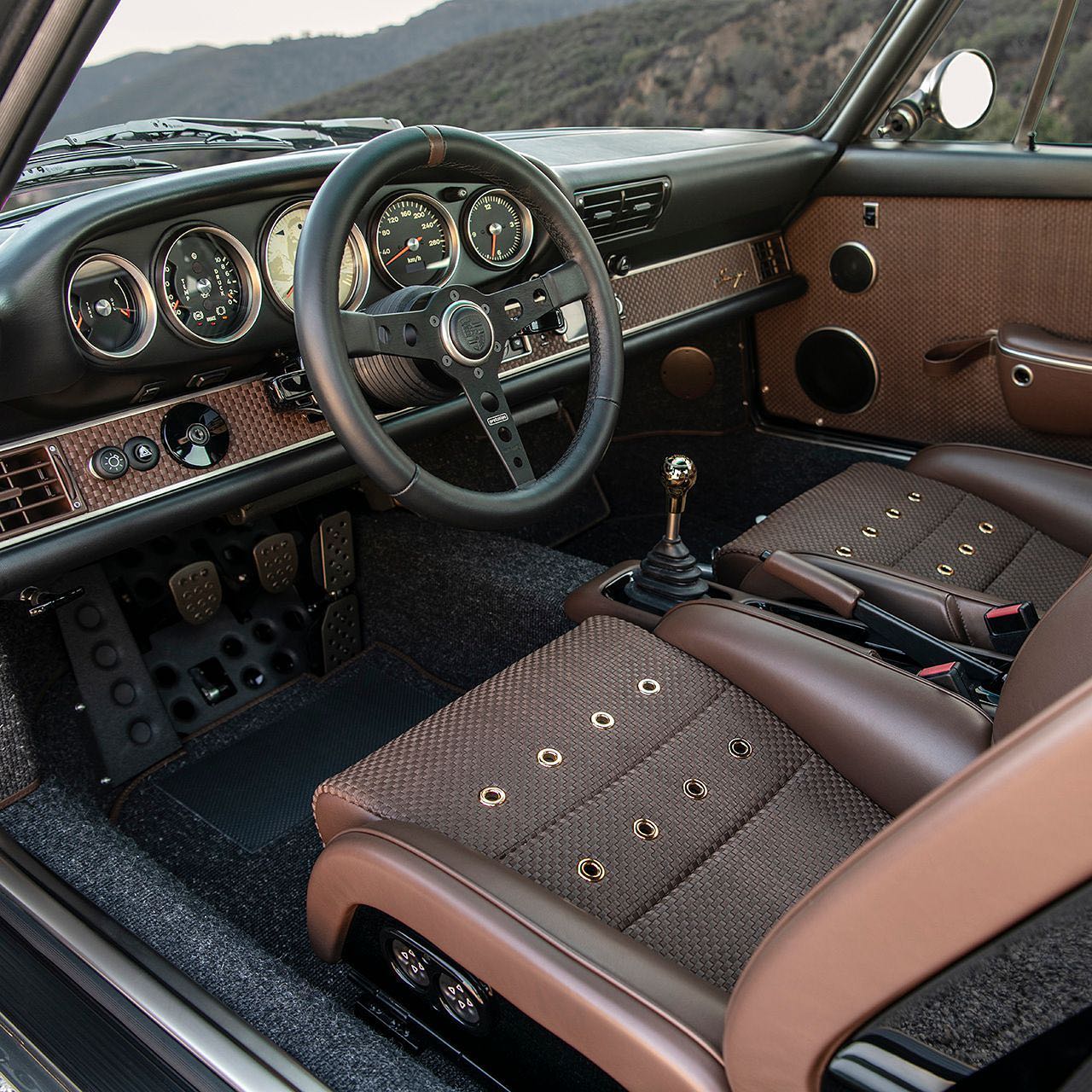 A look at the bespoke interior of... - Singer Vehicle Design