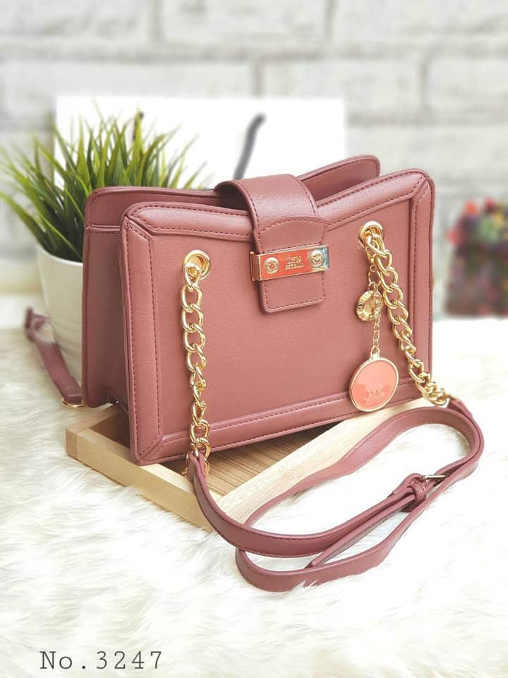 Tokyo Lady 💕พร้อมส่ง💕ราคาพิเศษ กระเป๋า Lyn ขนาด 9x6...