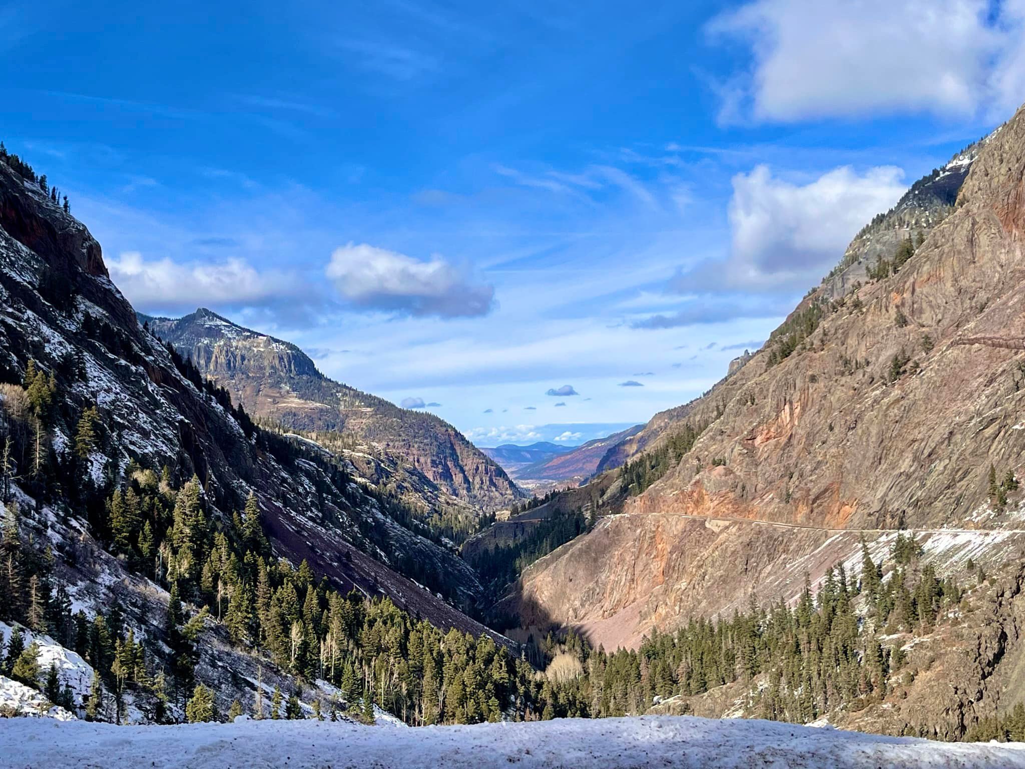Scenic late-autumn drive on Hwy 550 through Coal Bank Pass