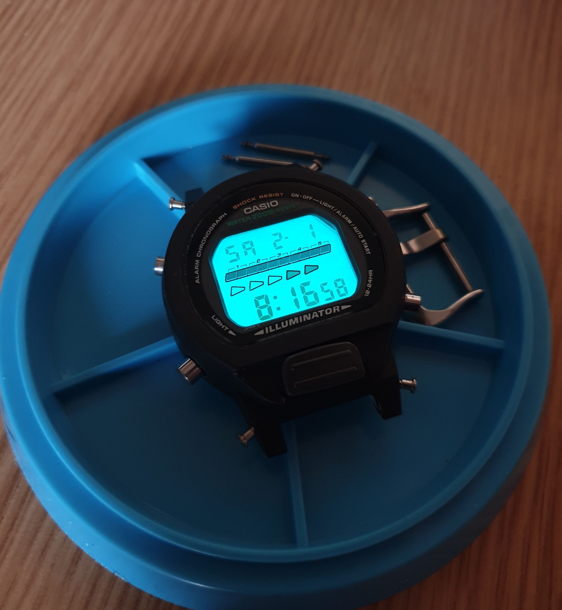 The Casio G-Shock DW-6600-1V Model 1199 bought in de 90