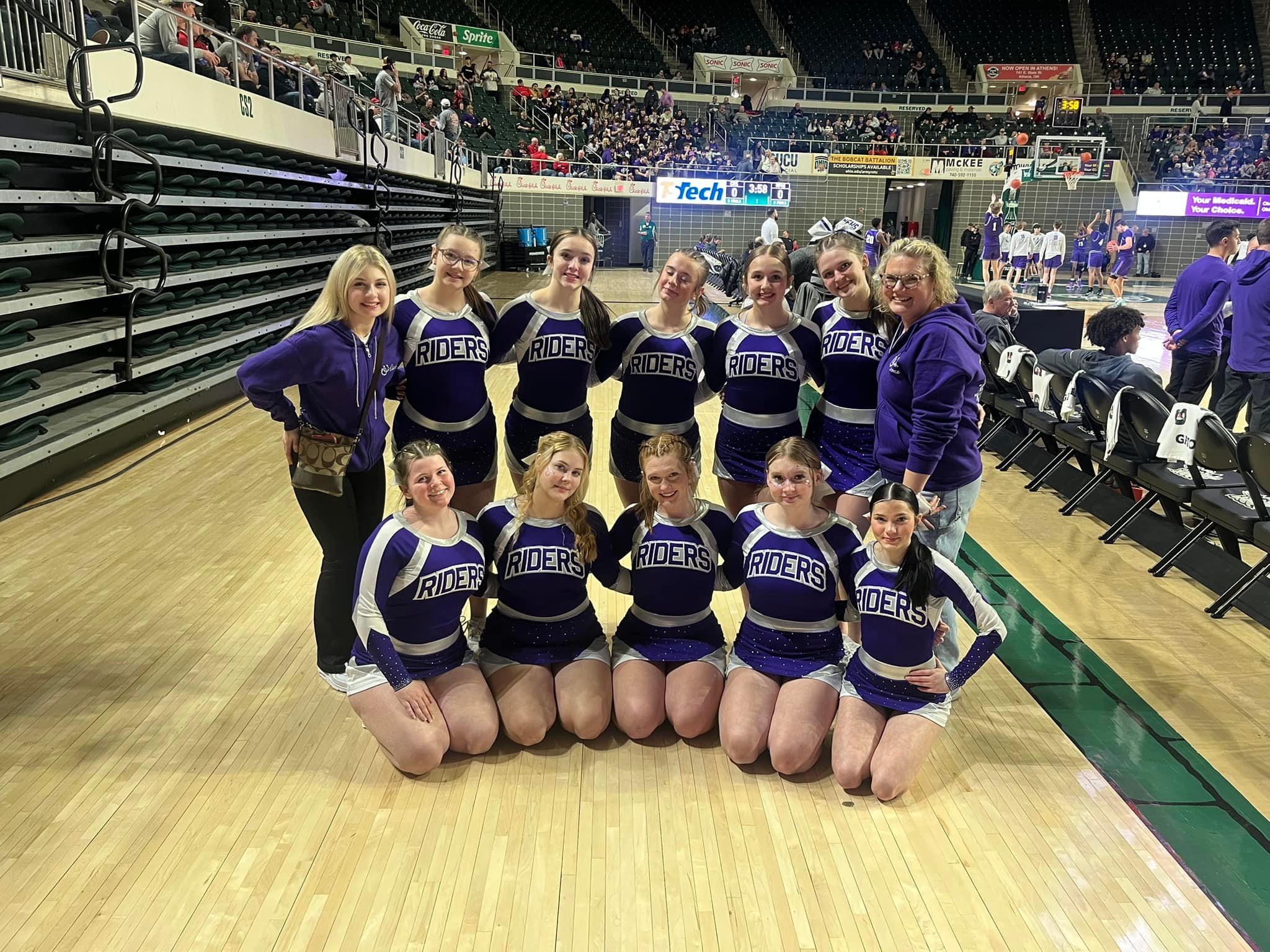 Martins Ferry... - Martins Ferry Purple Riders Cheer Squad
