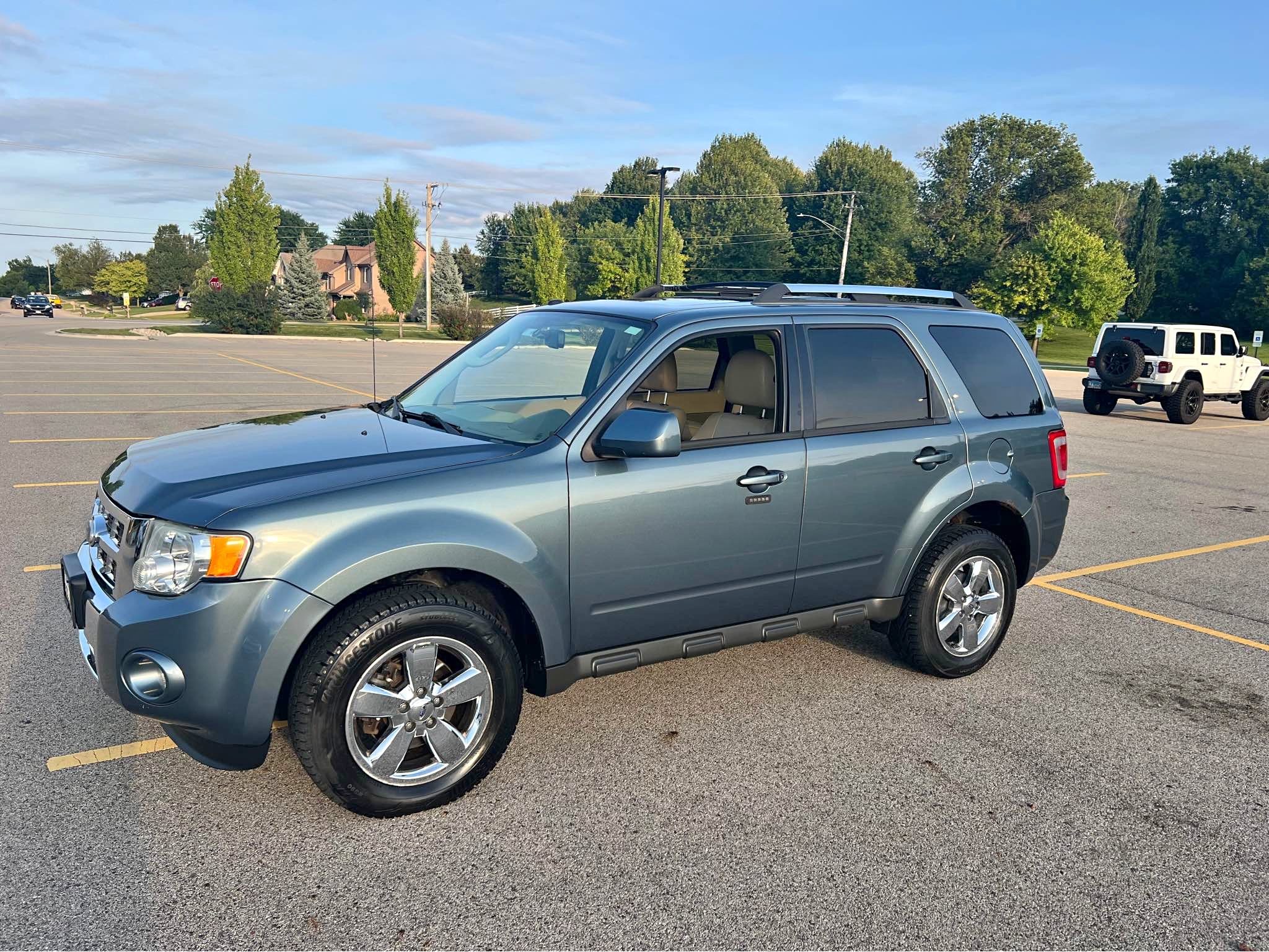 2010 Ford Escape · Limited Sport Utility 4D