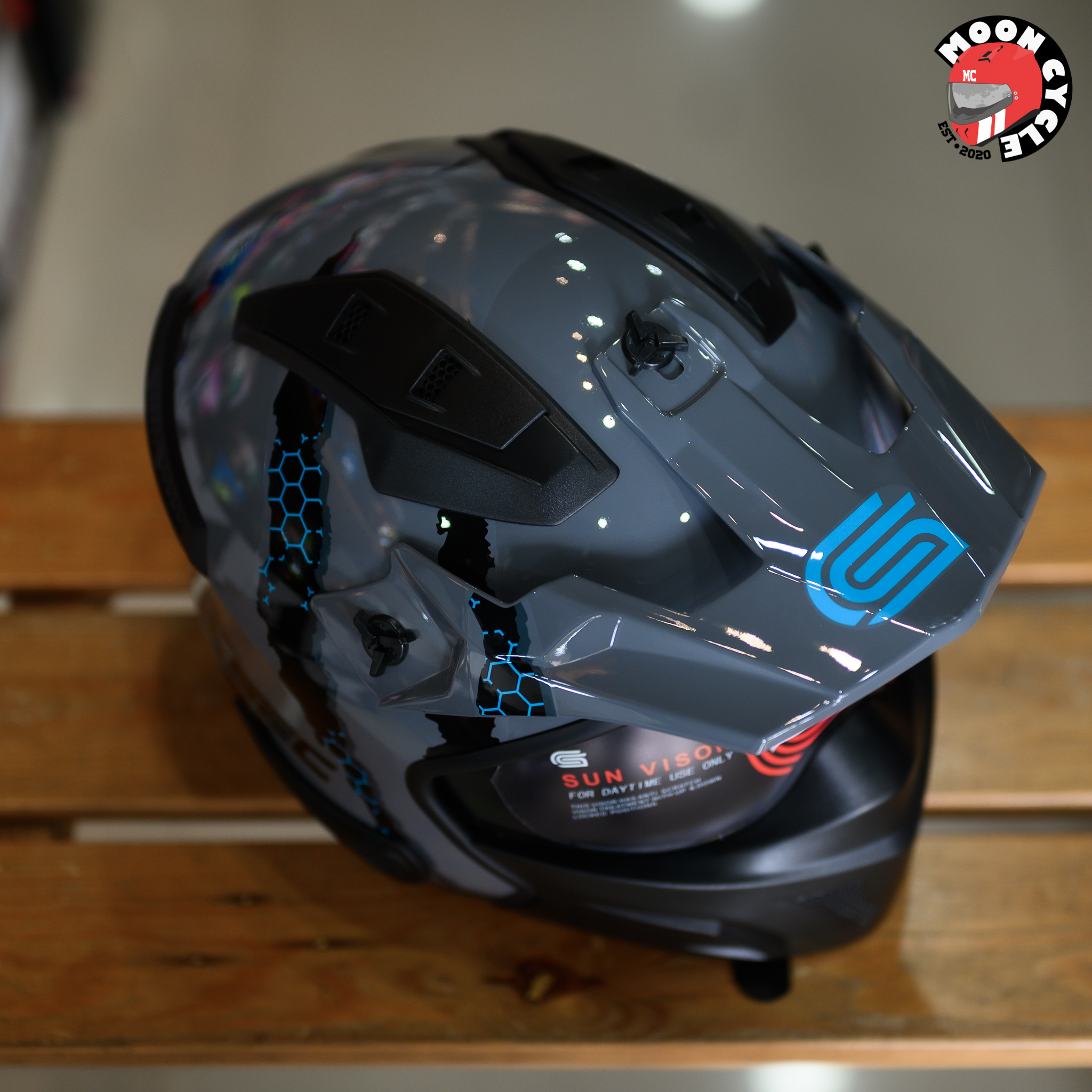 bike helmet removable chin bar Lixada Cycling for Adults Full Face Helmet Adult Cycling Helmet with Detachable Guard and Visor for Mountain Biking 54-61 cm : Sports & Outdoors Spherical MIPS tech (aka the brainy stuff) helps manage impact from all angles Chin guard helmets in2025 :