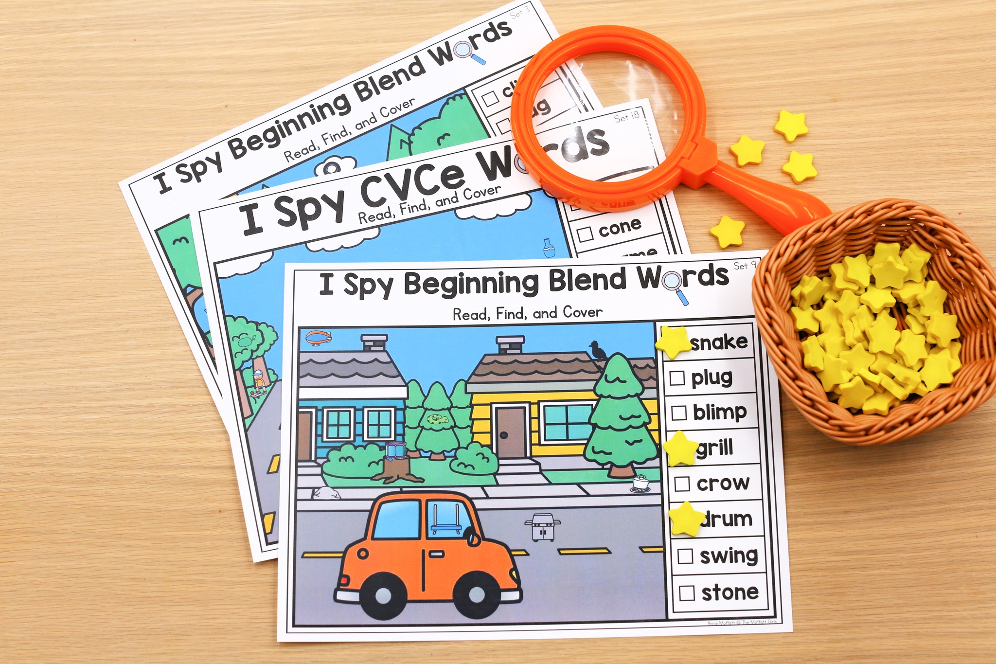 🕵️‍♀️🔎 I Spy Phonics Words are such a... - The Moffatt Girls