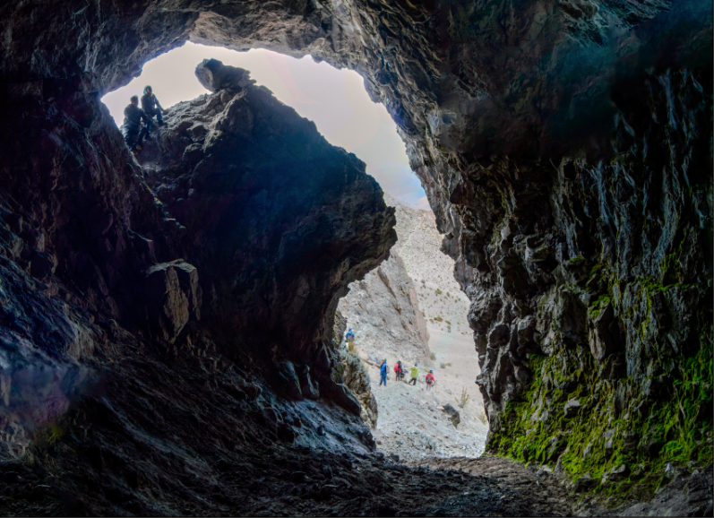 Desde la cueva Machay en el Volcán... - Cultura Mochilera EC