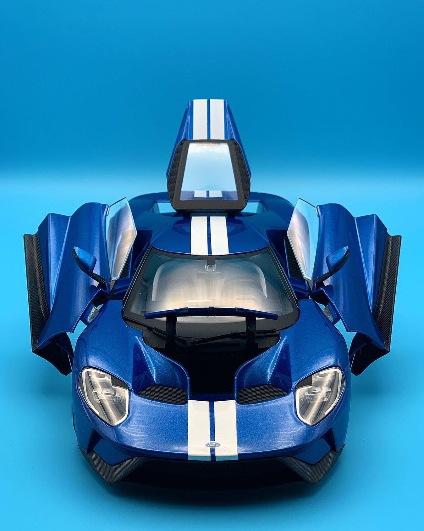 Maisto's 1:18 Ford GT diecast model