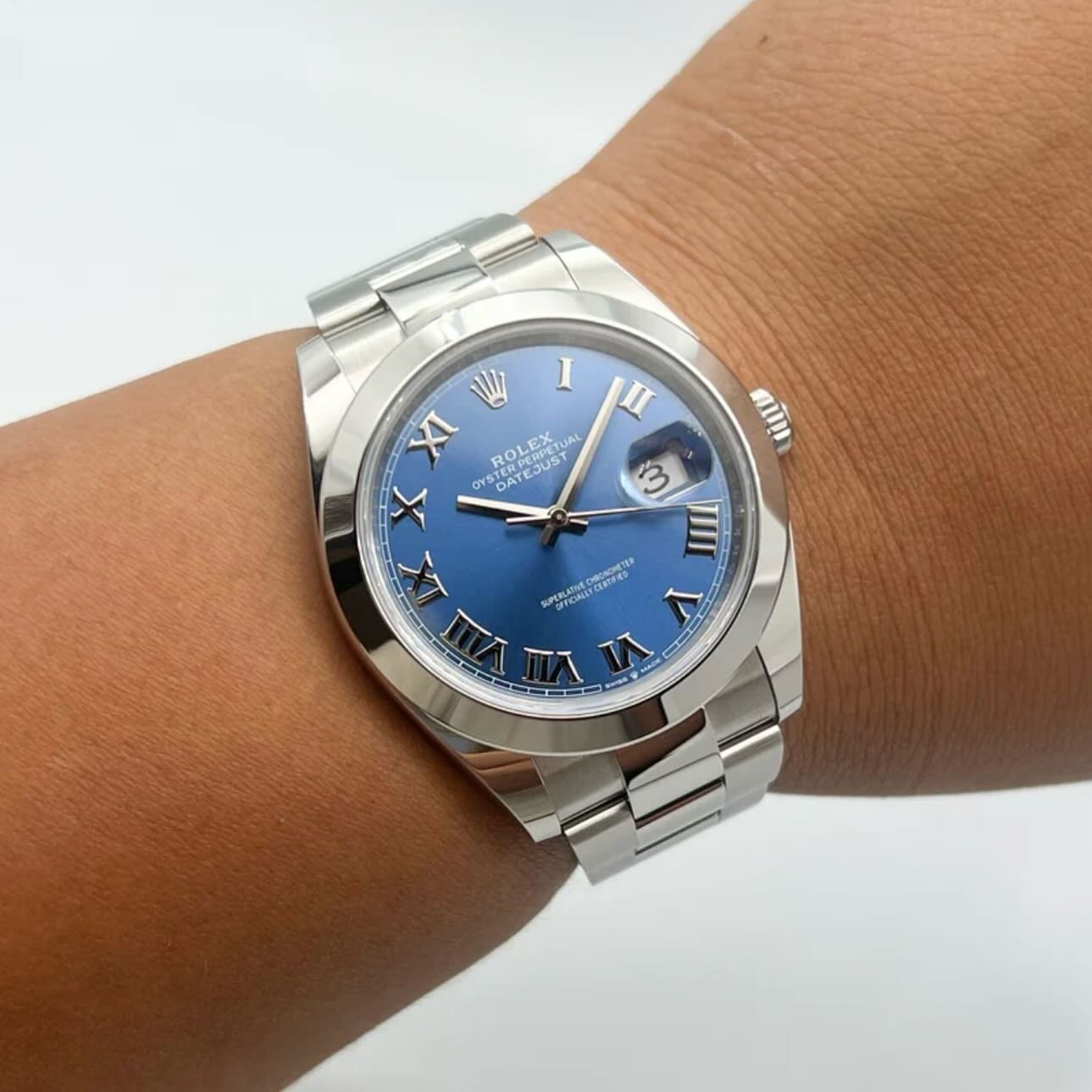 Swiss Connection - The blue on the Datejust 41 Roman is the azzuro 