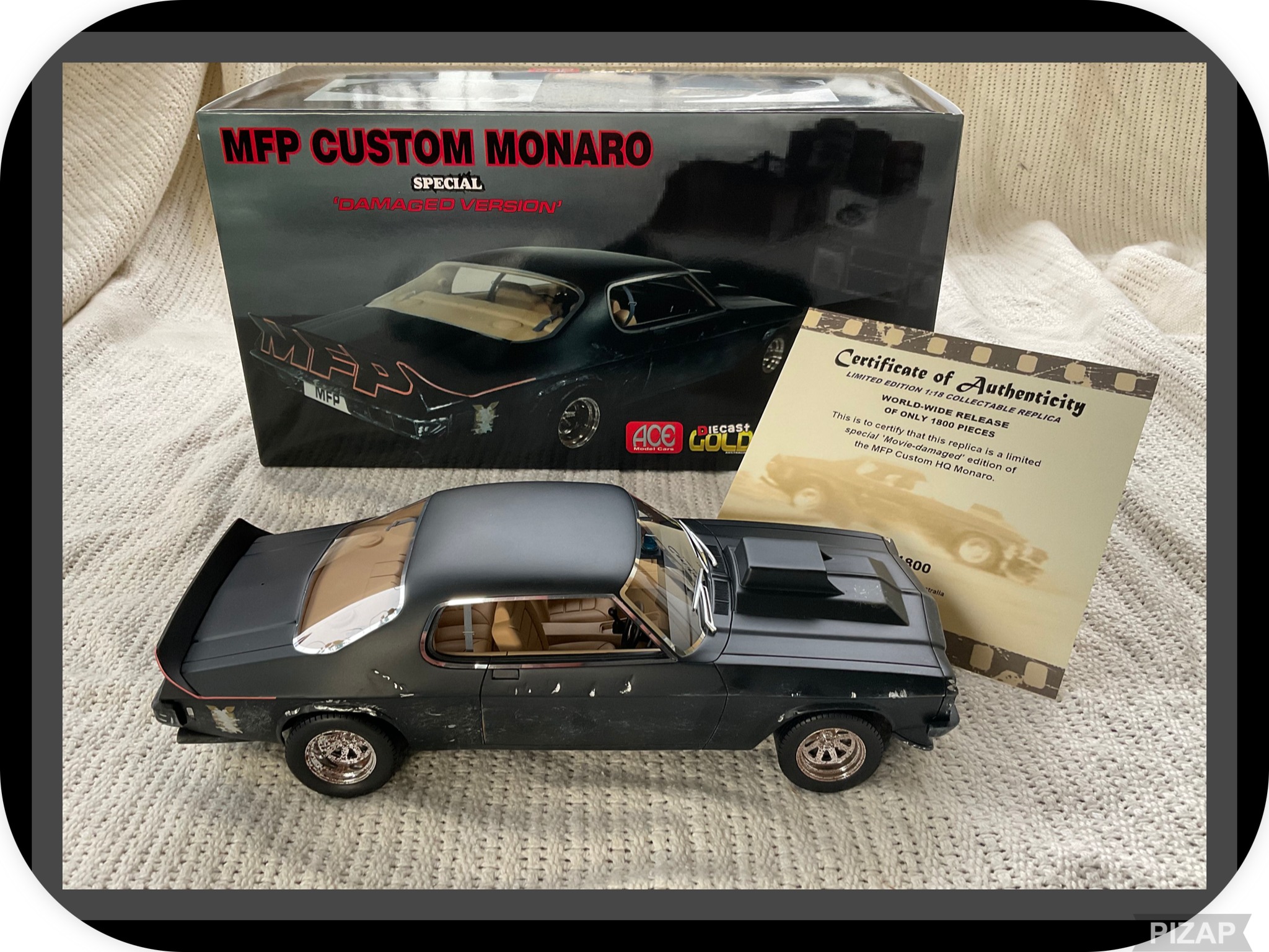 NEW* 1/18 Mad Max Nightrider - 