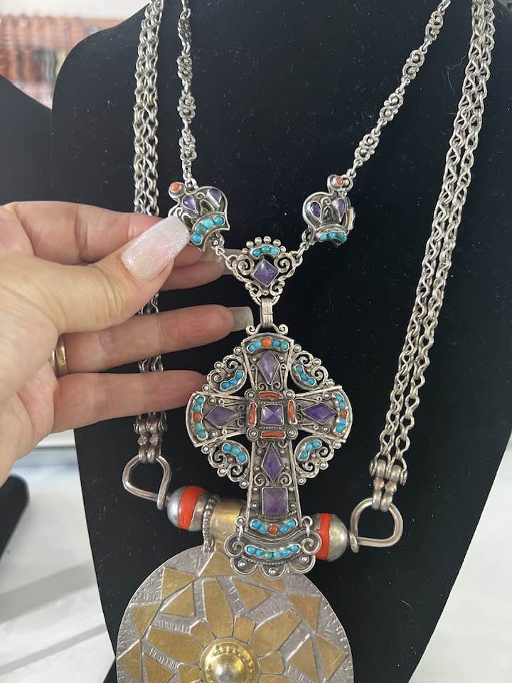 Vintage 1960s Mexican sterling silver necklace