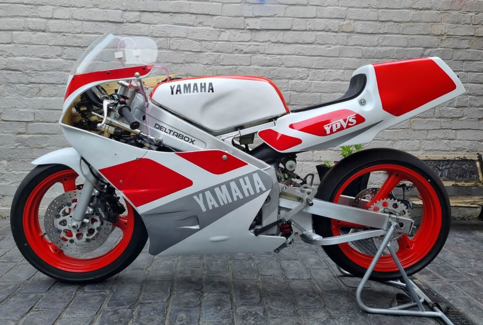 1988 Yamaha TZ250U - Reverse cylinder TZ's not only looked great