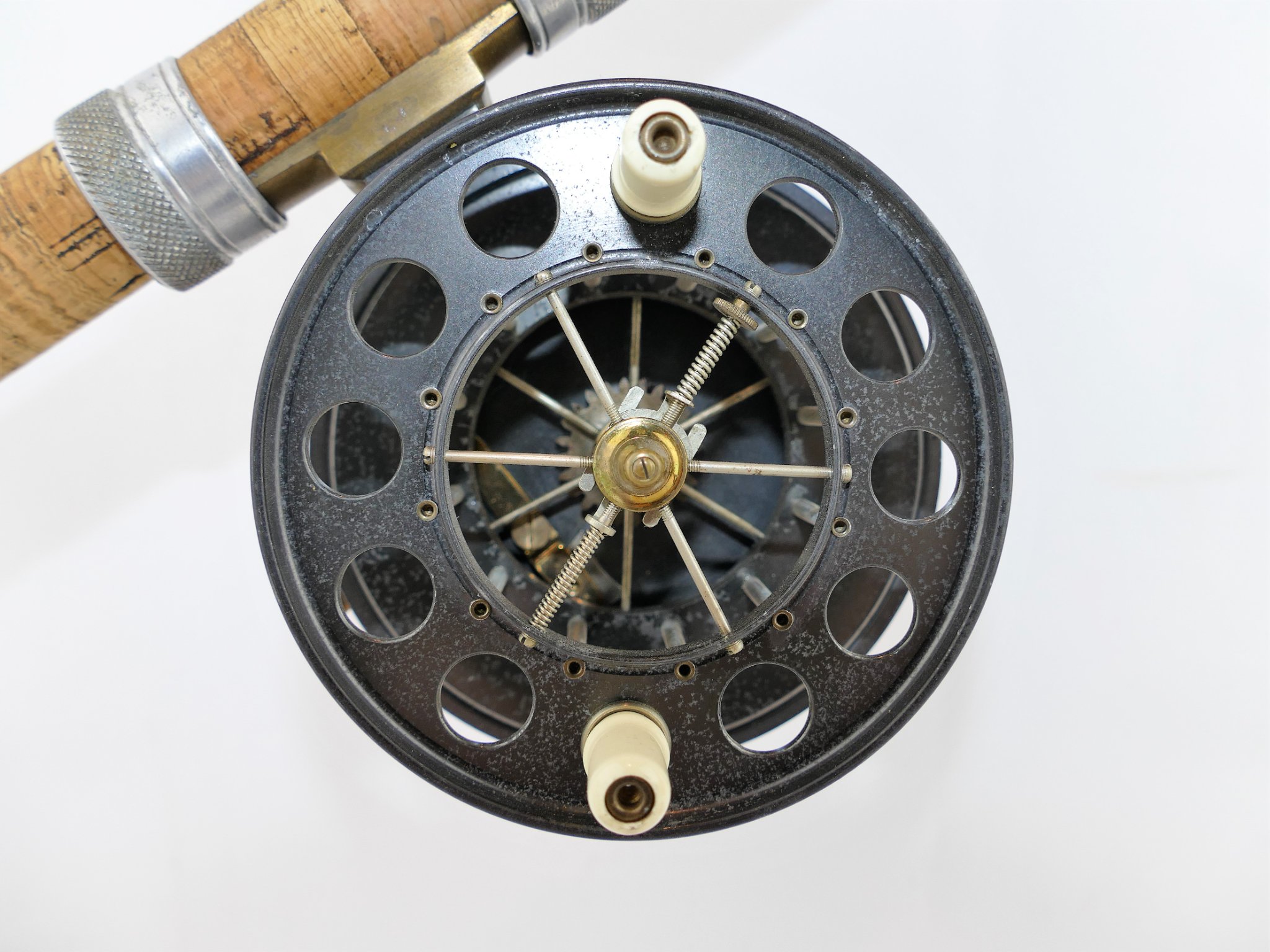 edwards crown fly fishing reel no 60 Leland Co. Vintage New Zealand Brown Trout Reel 5/6wt — Leland Fly Cortland MKII Nymph Fly Rod 11FT/3WT Collection of (10) Various Fishing