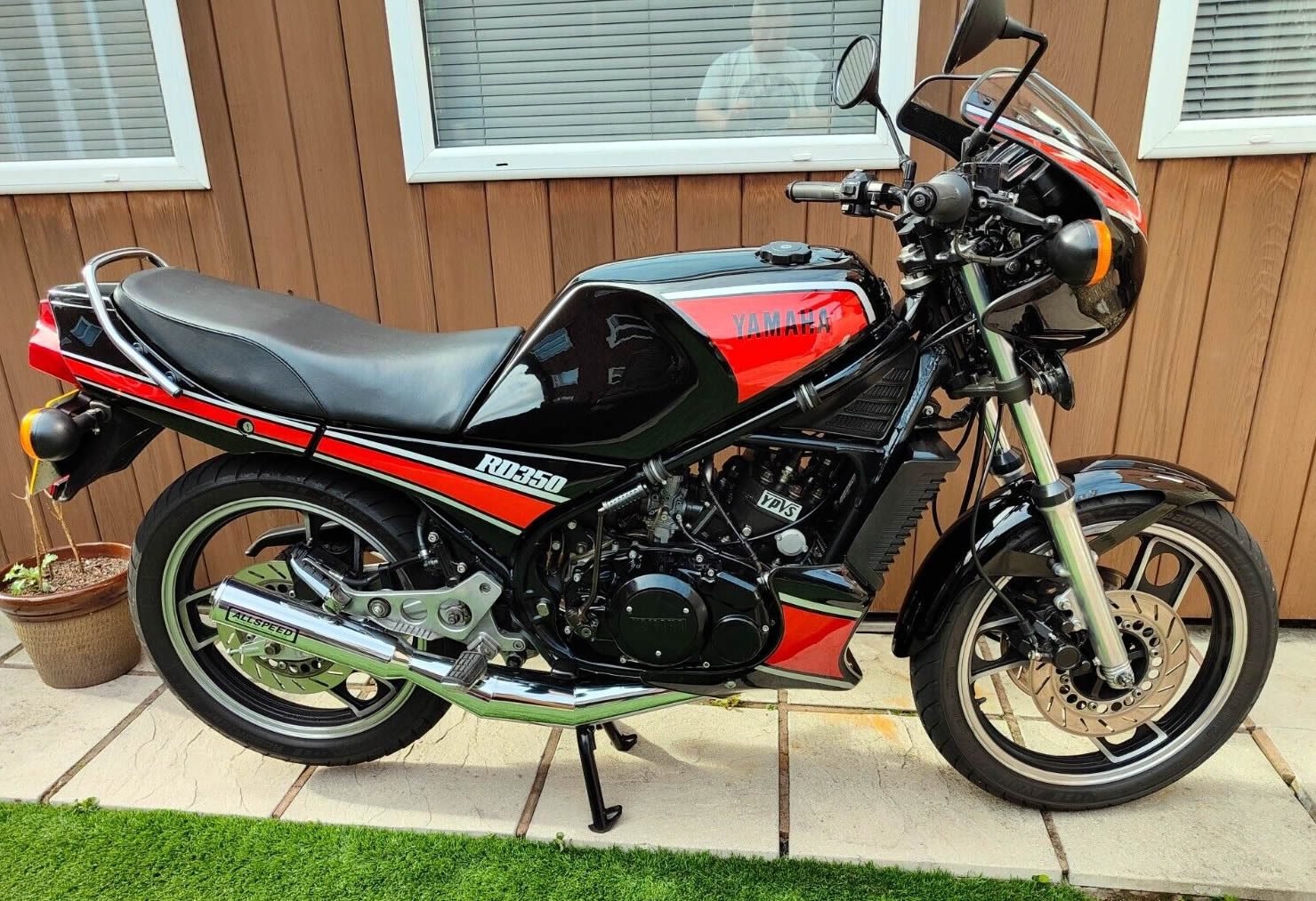 Ad: Yamaha RD350 YPVS powered TZR125 special 😲 On eBay here