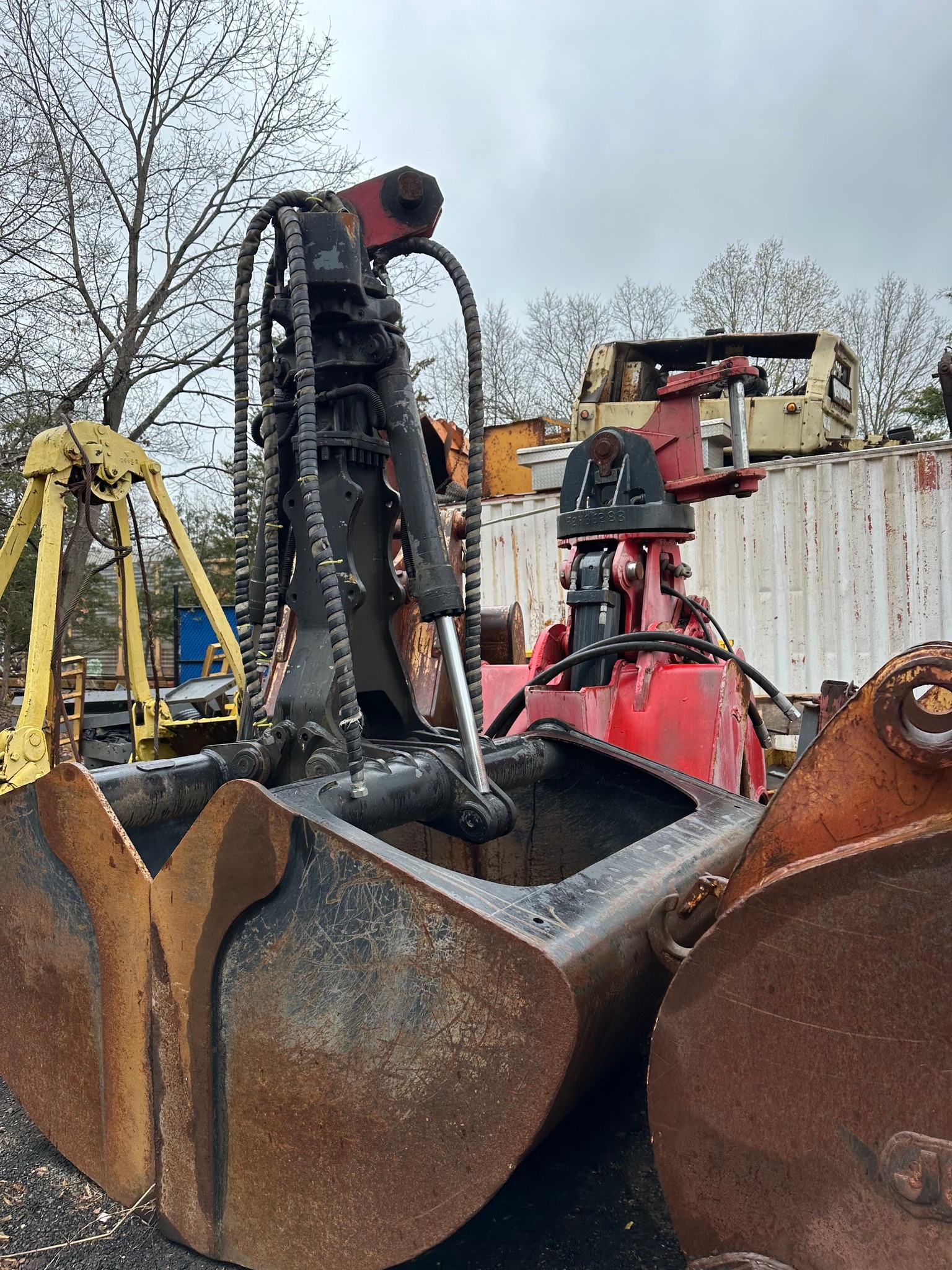 Hydraulic Rotating Clam Shell Bucket - Car Engines & Engine Parts ...