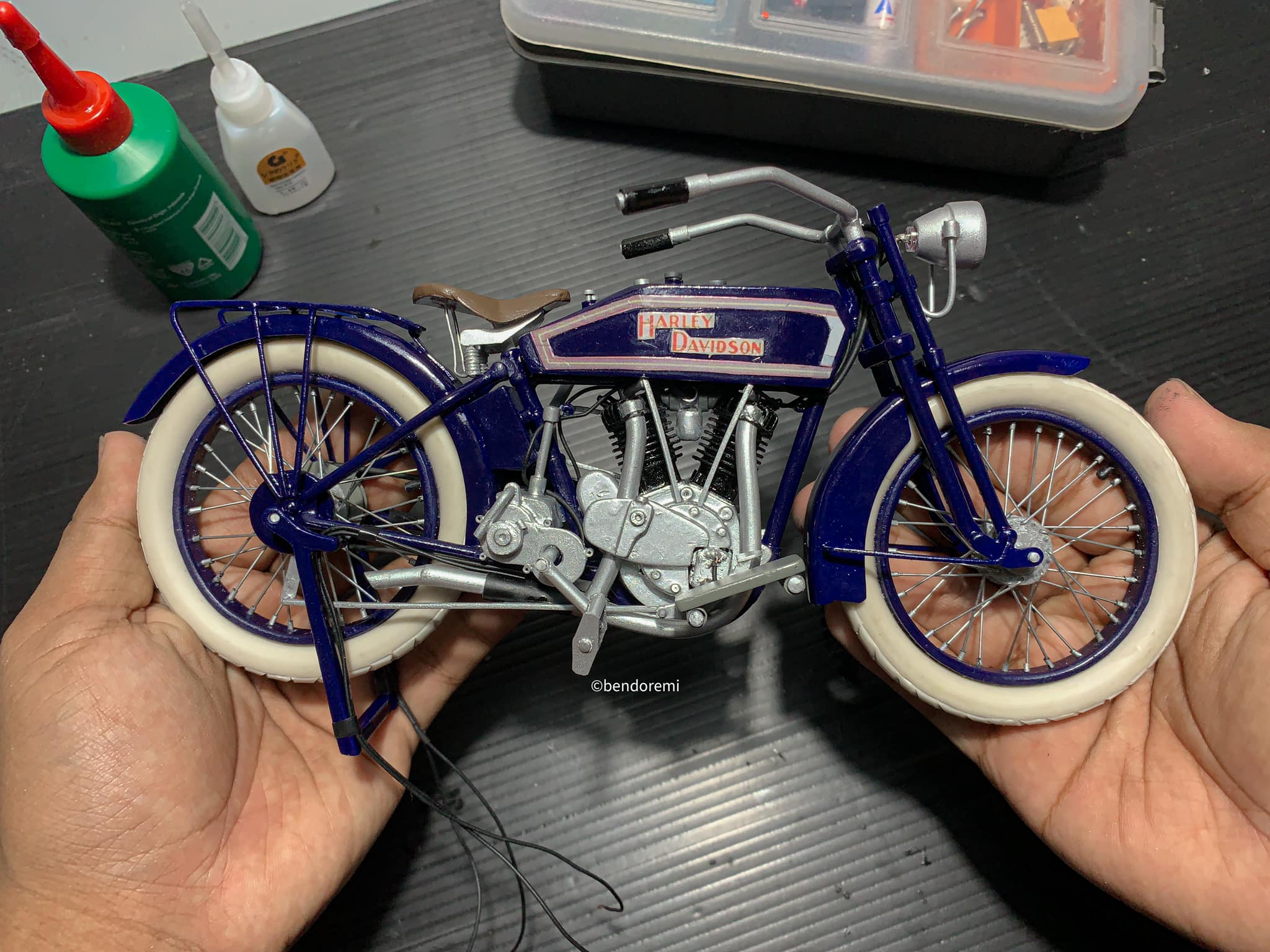 Maisto – Moto Harley Davidson 1942 WLA Flathead – Vert Militaire – Échelle 1/18