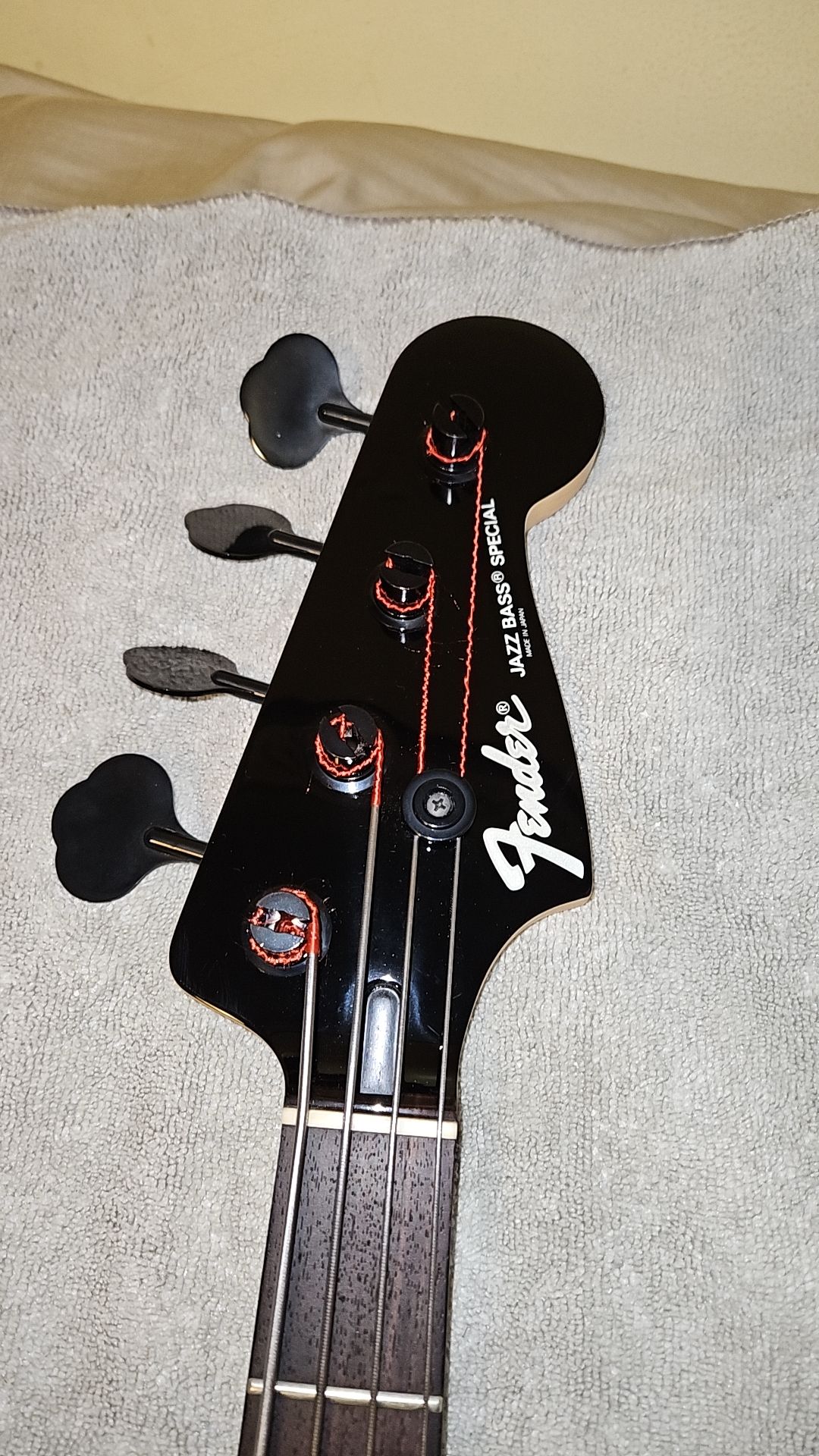Here is my setup, PJ Boxer with a Mark bass 500w