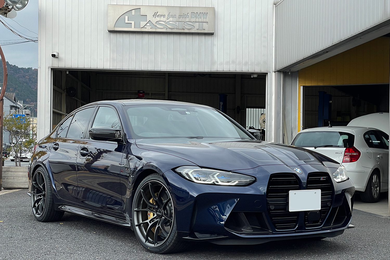 BMW G82-M4に スタッドレスタイヤ BSブリザックVRX3 & RAYS G025