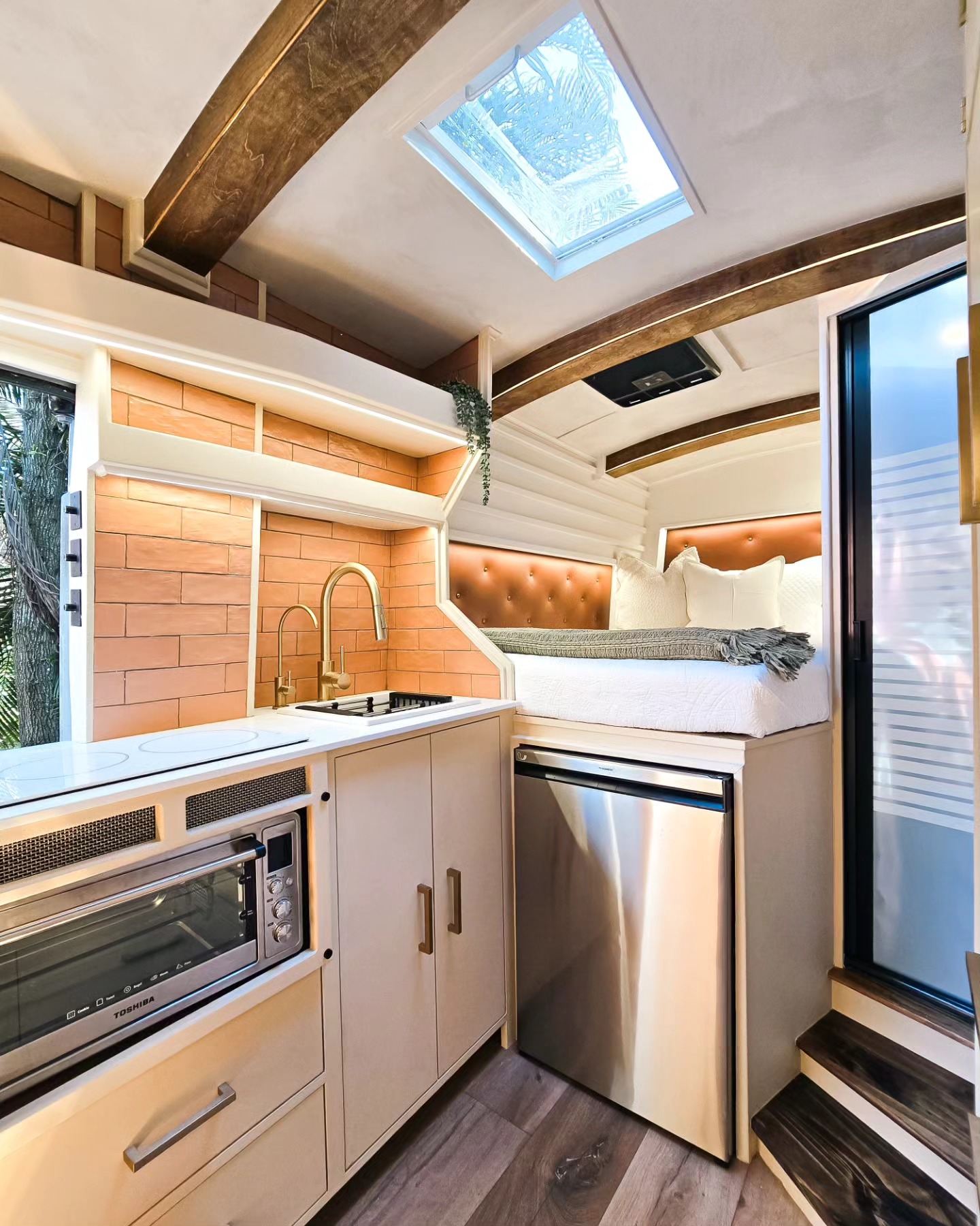 Introducing our newest layout yet... - Vanning In Plain Sight | Facebook