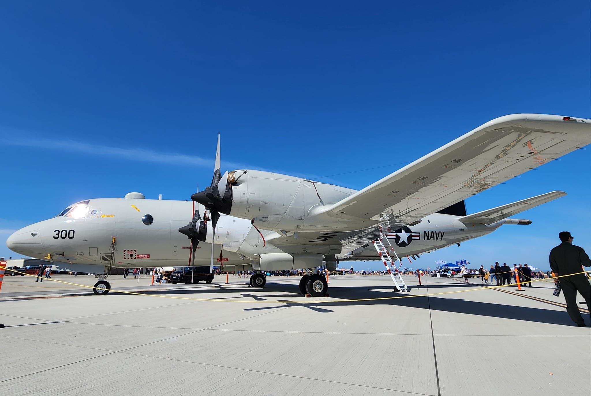 メル（仮）ページ Scott Manning photos and post. Grumman. E-2D Hawkeye 168077 from