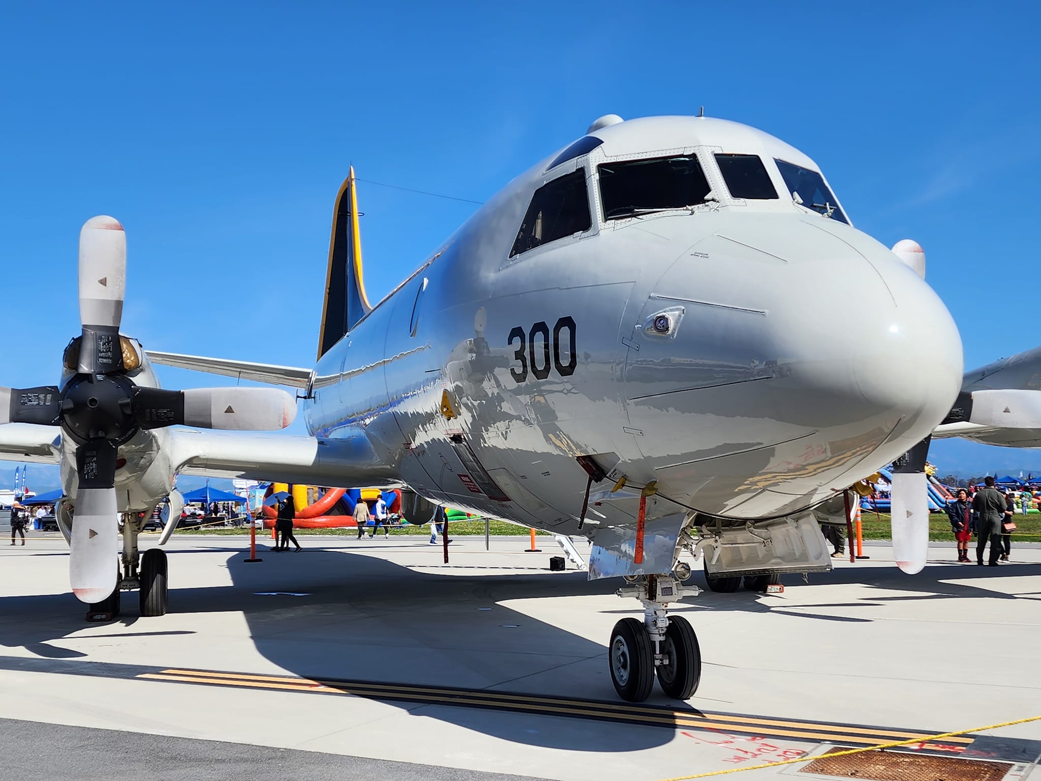 Scott Manning photos and post. Grumman. E-2D Hawkeye 168077 from
