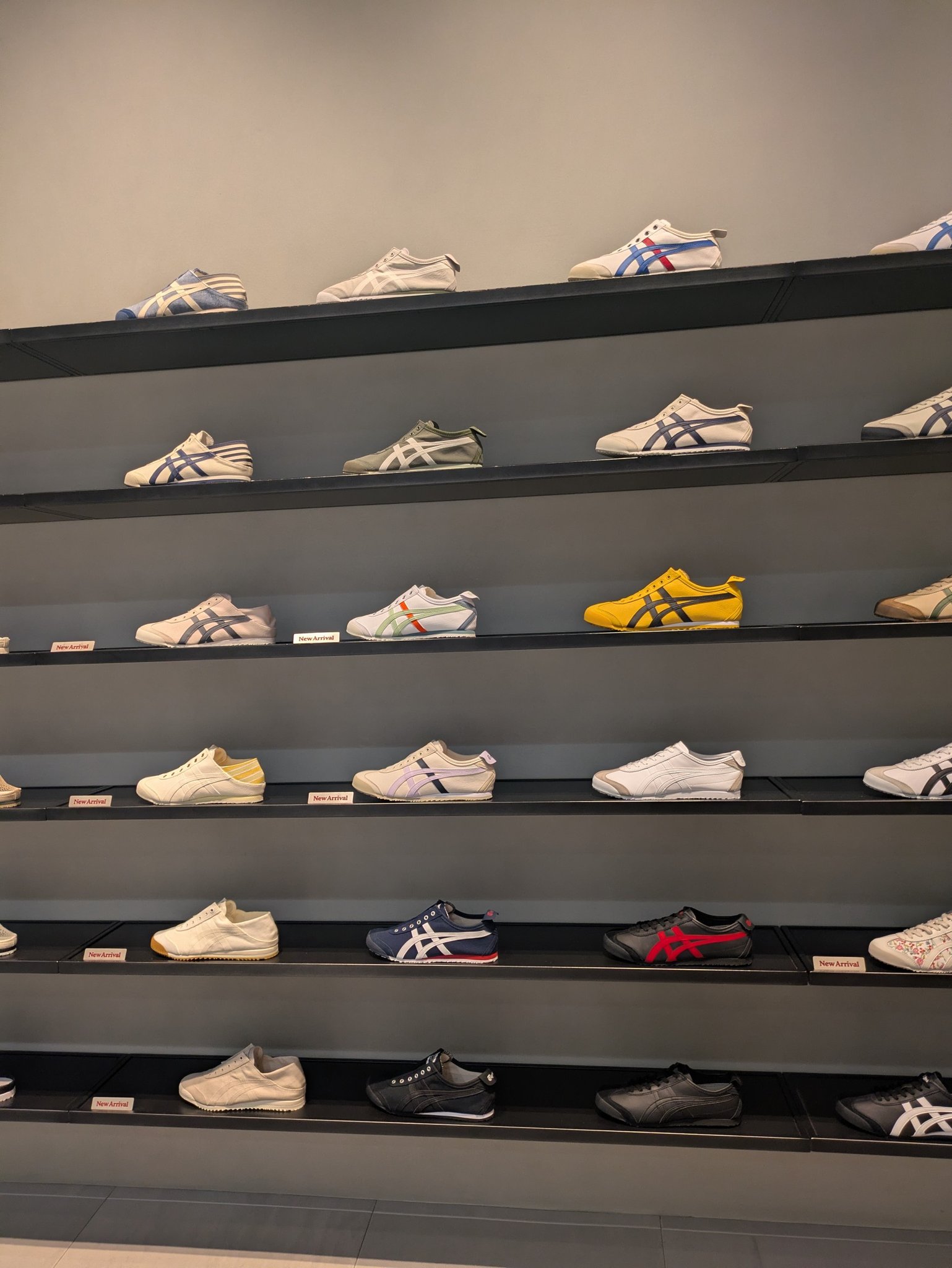 onitsuka tiger umeda