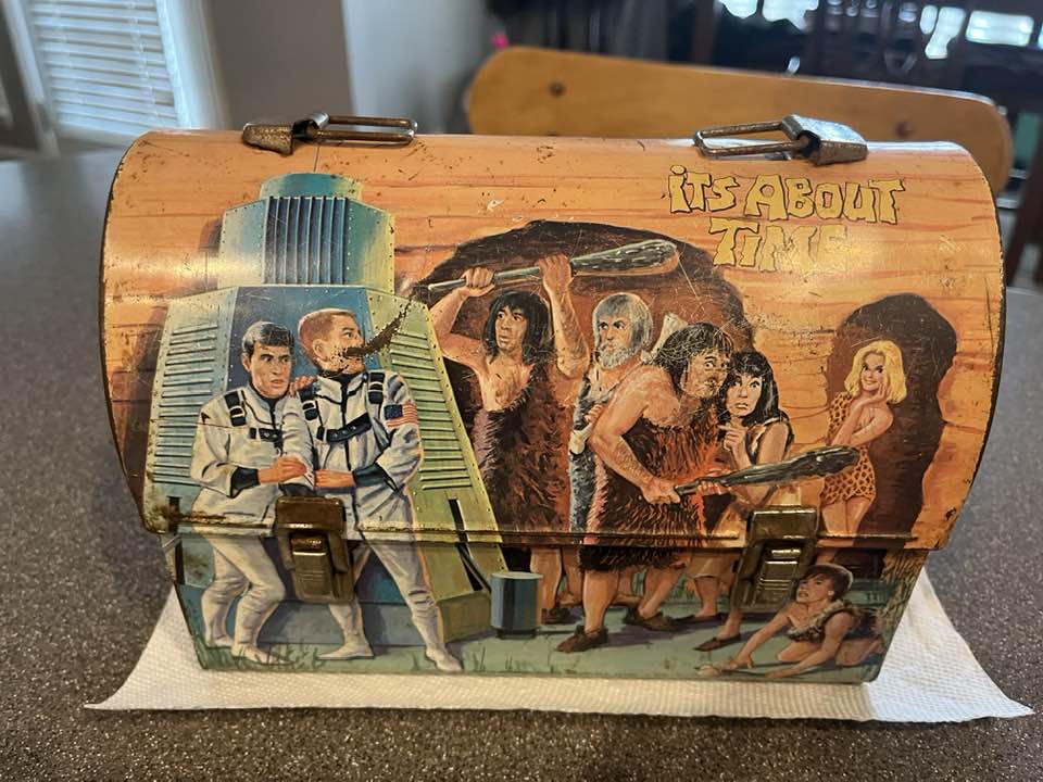 Rare 1960's Jetsons lunchbox found at garage sale