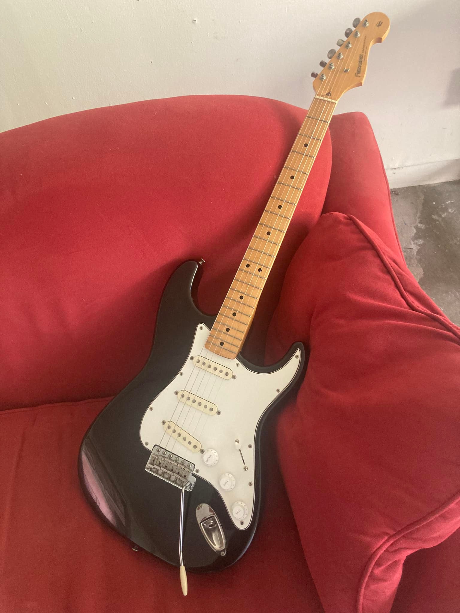 80s Fender Stratocaster model information needed