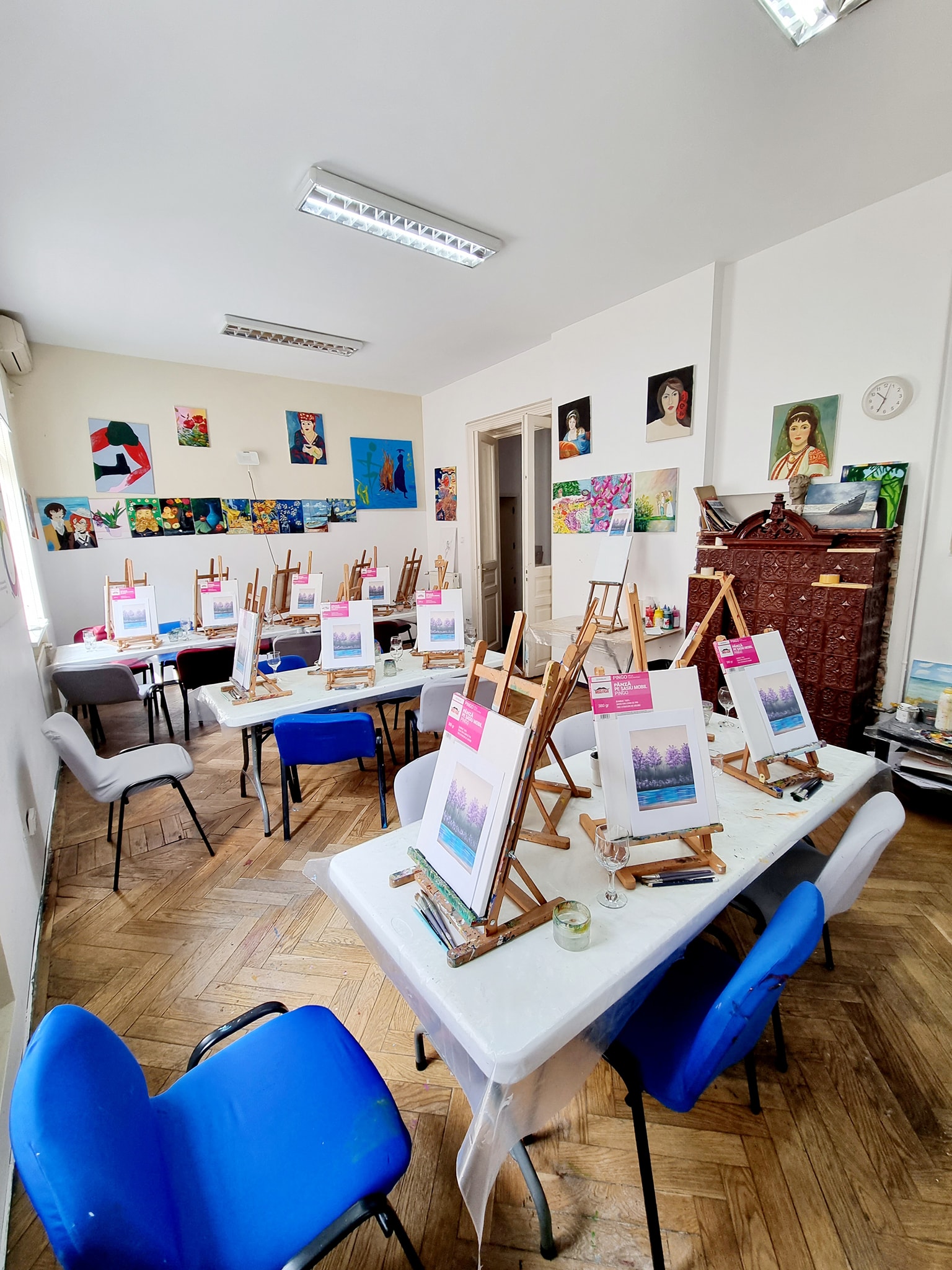 Art & Hobby Studio te invită vineri,... - Art & Hobby Studio