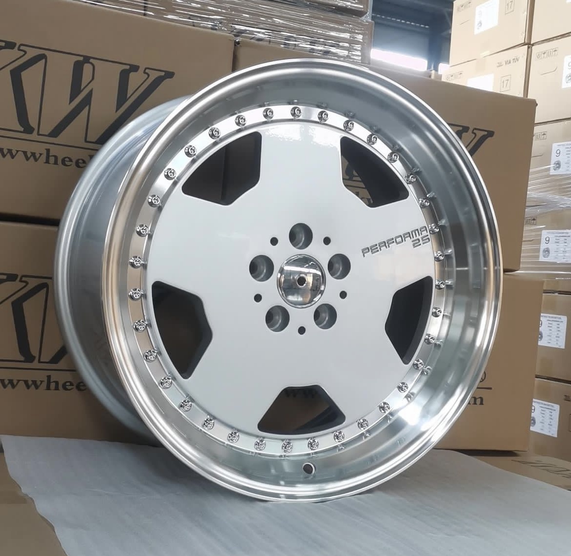 17'' AMG PERFORMA 25 WHEELS 🔥🔥🔥... - Hannaford Mag & Tyre