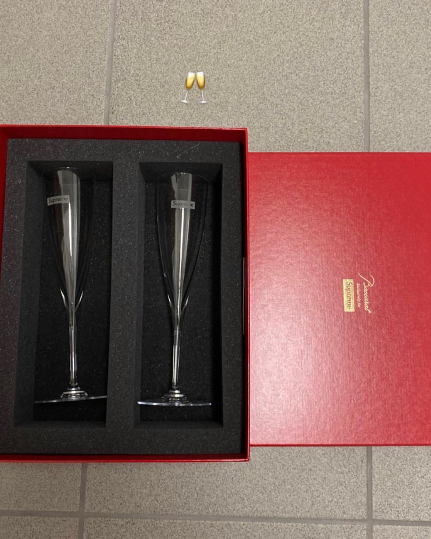 Supreme Baccarat Dom Pérignon Flute Set 刻上SUPREME BOX 的香檳杯一 