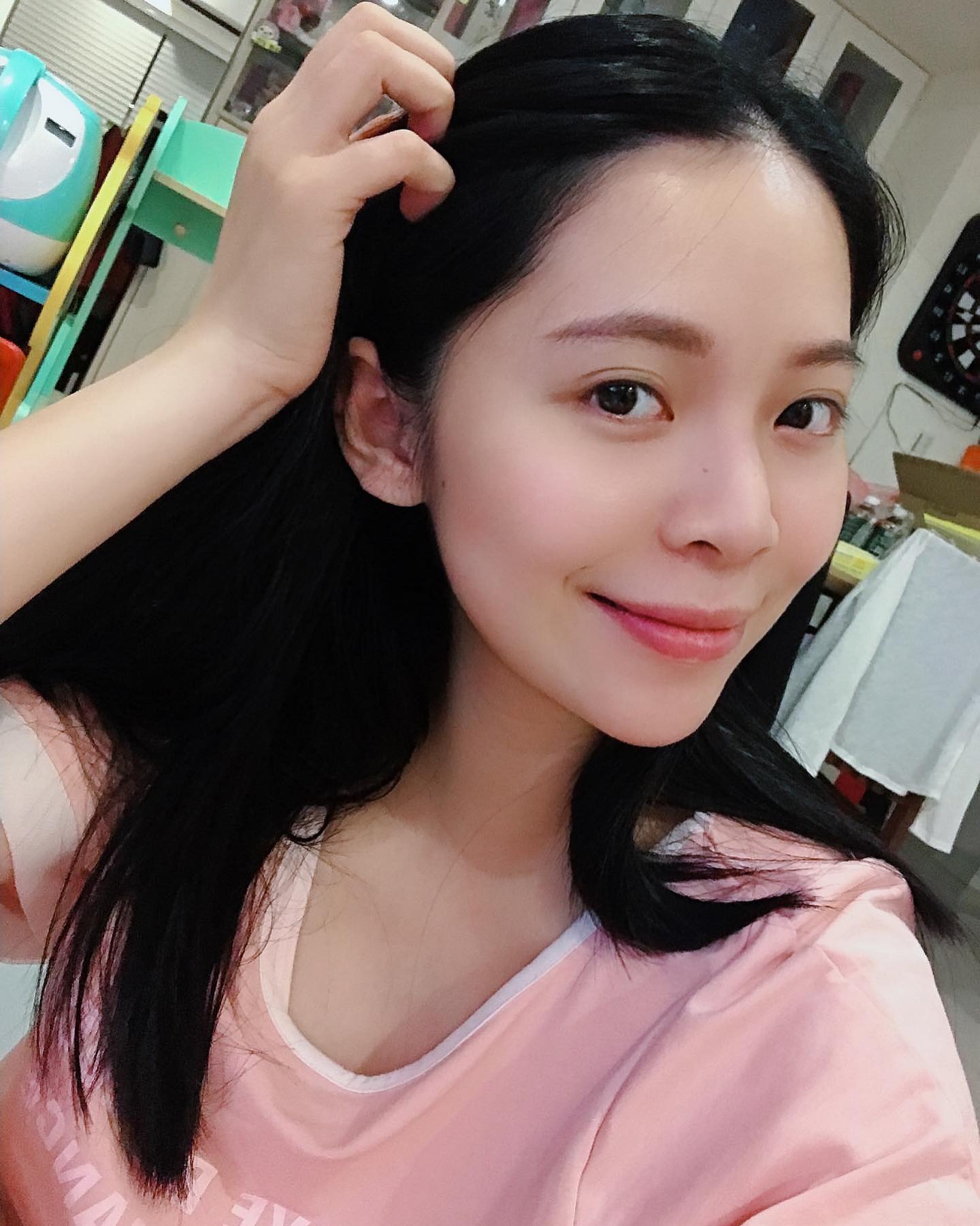 賴孟絹 孟孟Melody - 忍了七天終於洗了頭💕...