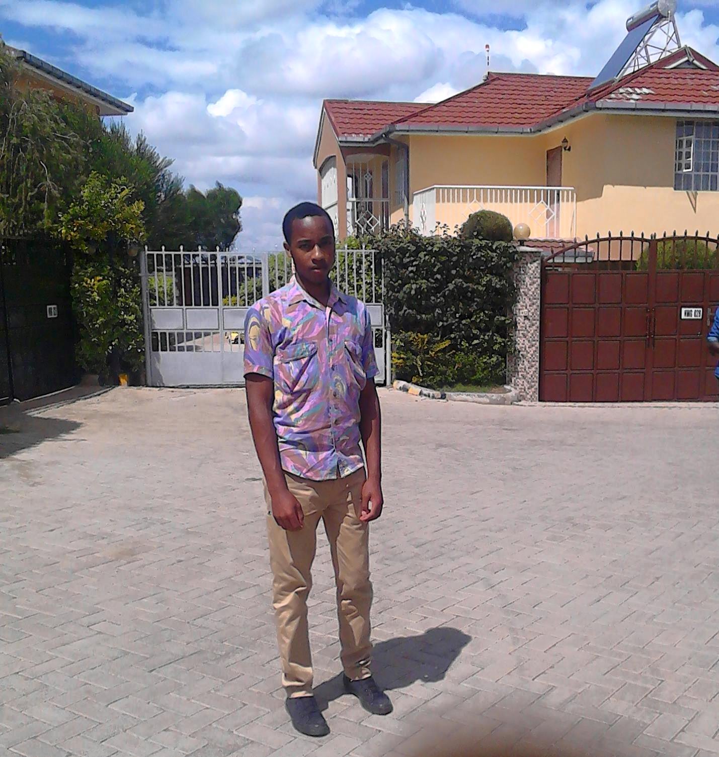 Peter N Muthee