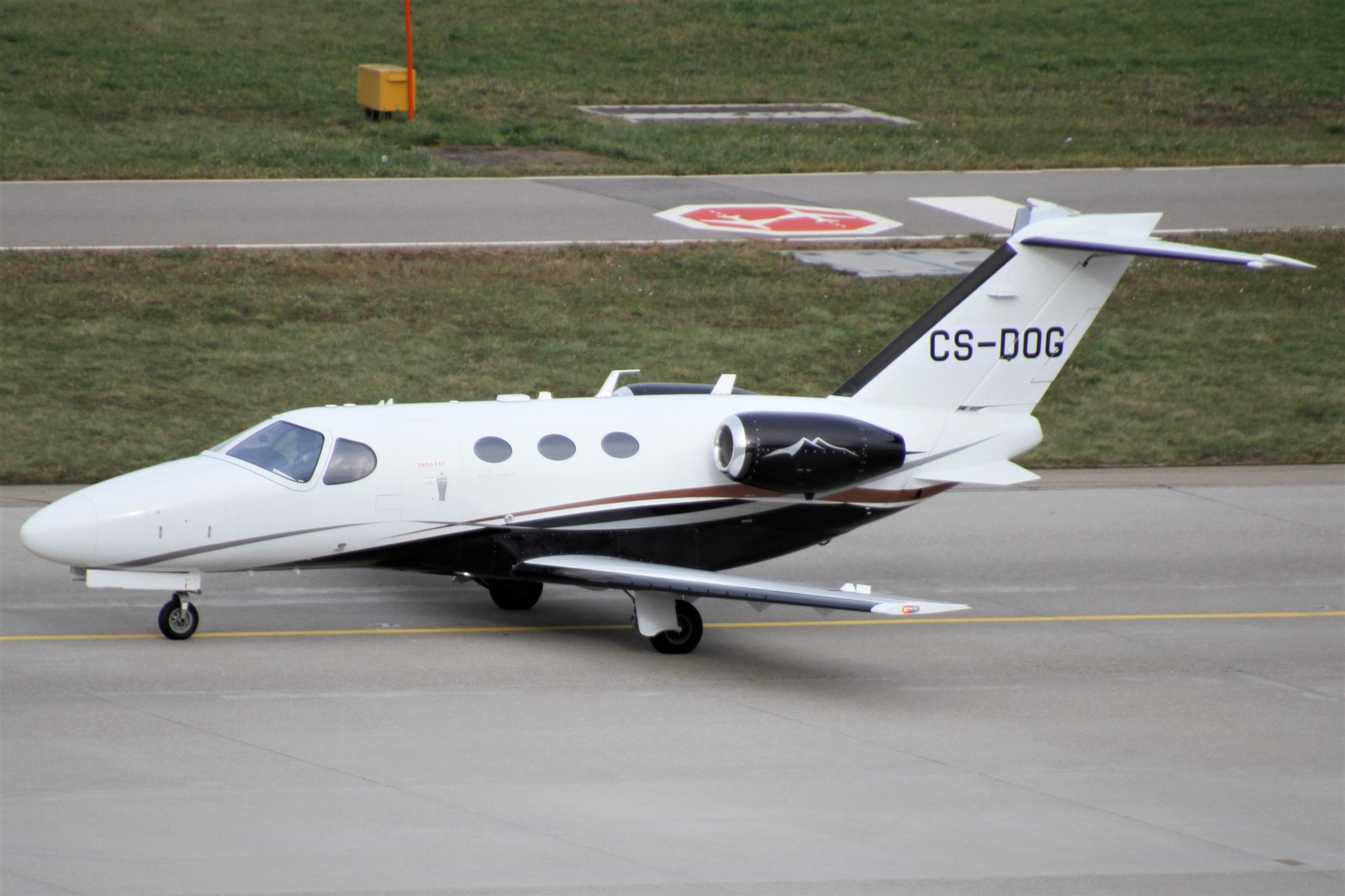 BIZJETS | Zürich 12.1.2023, CS-DOG, Cessna 510, DBT-Transportes Aéreos ...