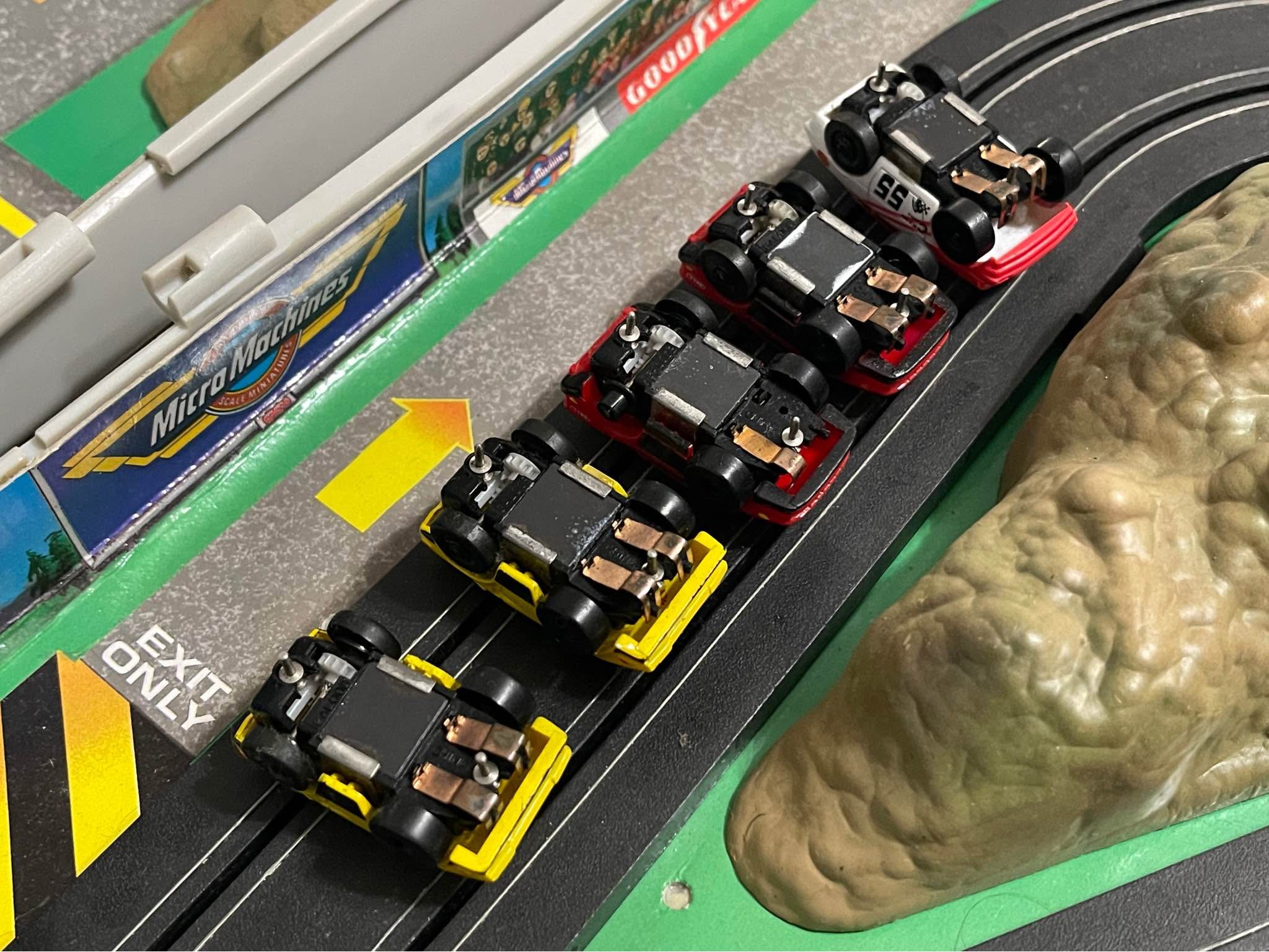 VINTAGE MICRO MACHINES RACE IN A CASE RACING SET W/5 CARS - Toy Race ...