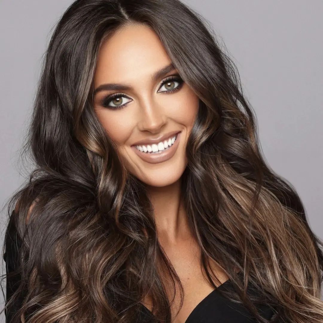 Congratulations to... - Miss Arizona Volunteer Organization