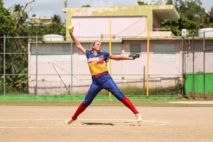 PV Media Sport - LAS BRAVAS CONFIRMAN A SKYLER WHITTY PARA... | Facebook
