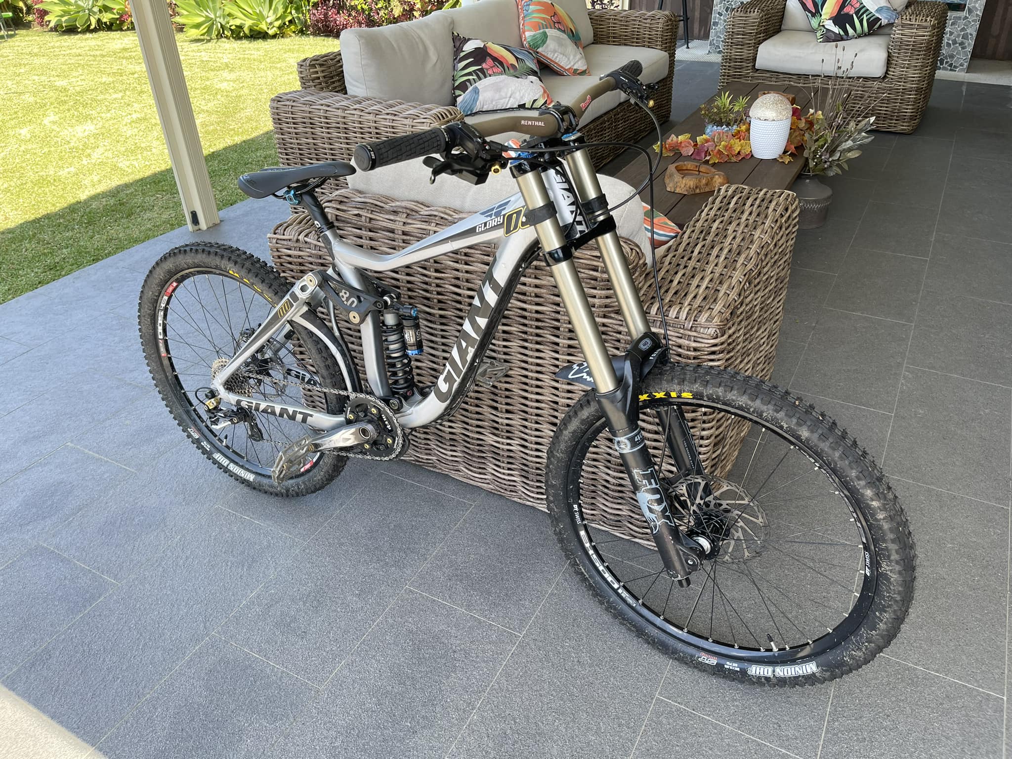 Compatible dropper post for 2011 Glory 26inch?