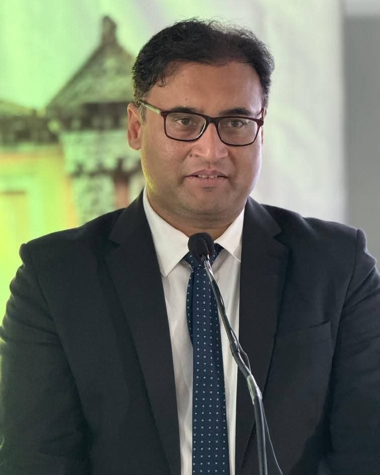 Dr. Waheed Razzaq