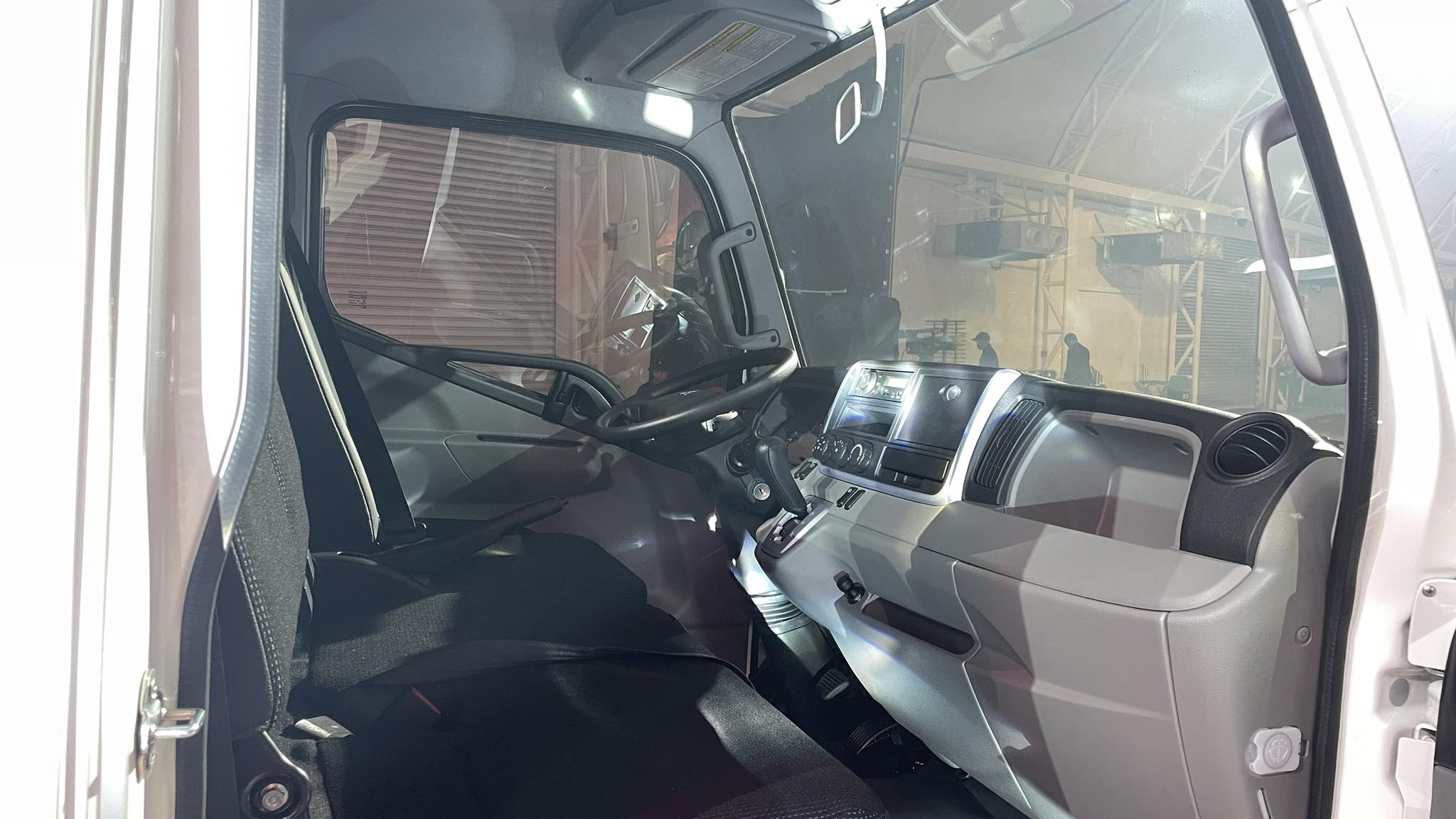 The new Fuso Canter FE71 is here!... - Top Gear Philippines