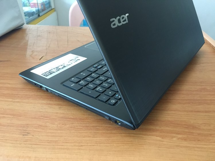 SEED COMPUTER - อัพเดทงานซ่อมย้อนหลังครับ โน๊ตบุ๊ค Acer... | Facebook