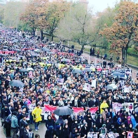 نه نارنجک نه سنگ آورده با... - سید انور آزاد Sayed Anwar Azad | Facebook