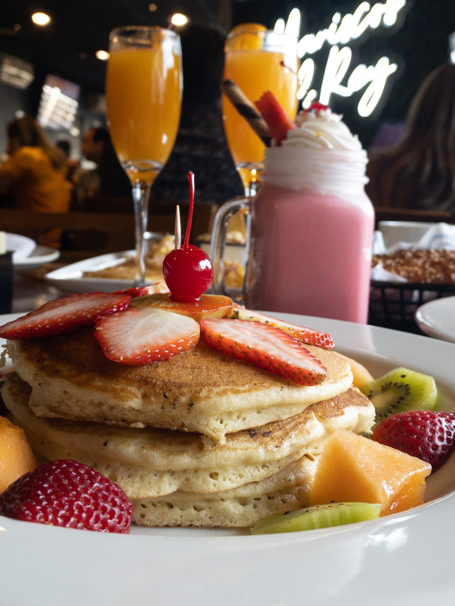 MARISCOS EL REY - Los Hot Cakes con Frutas del Rey son ese... | Facebook