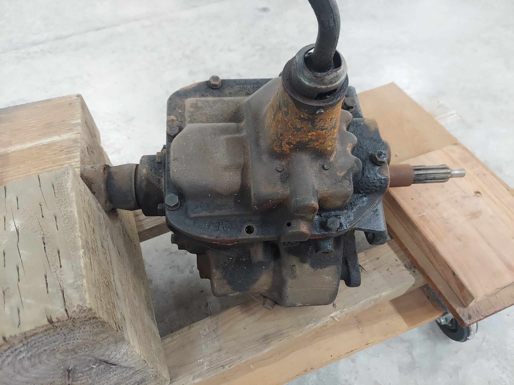 1954-1963 GM SM420 Muncie 4 Speed Transmission - Car Engines & Engine ...