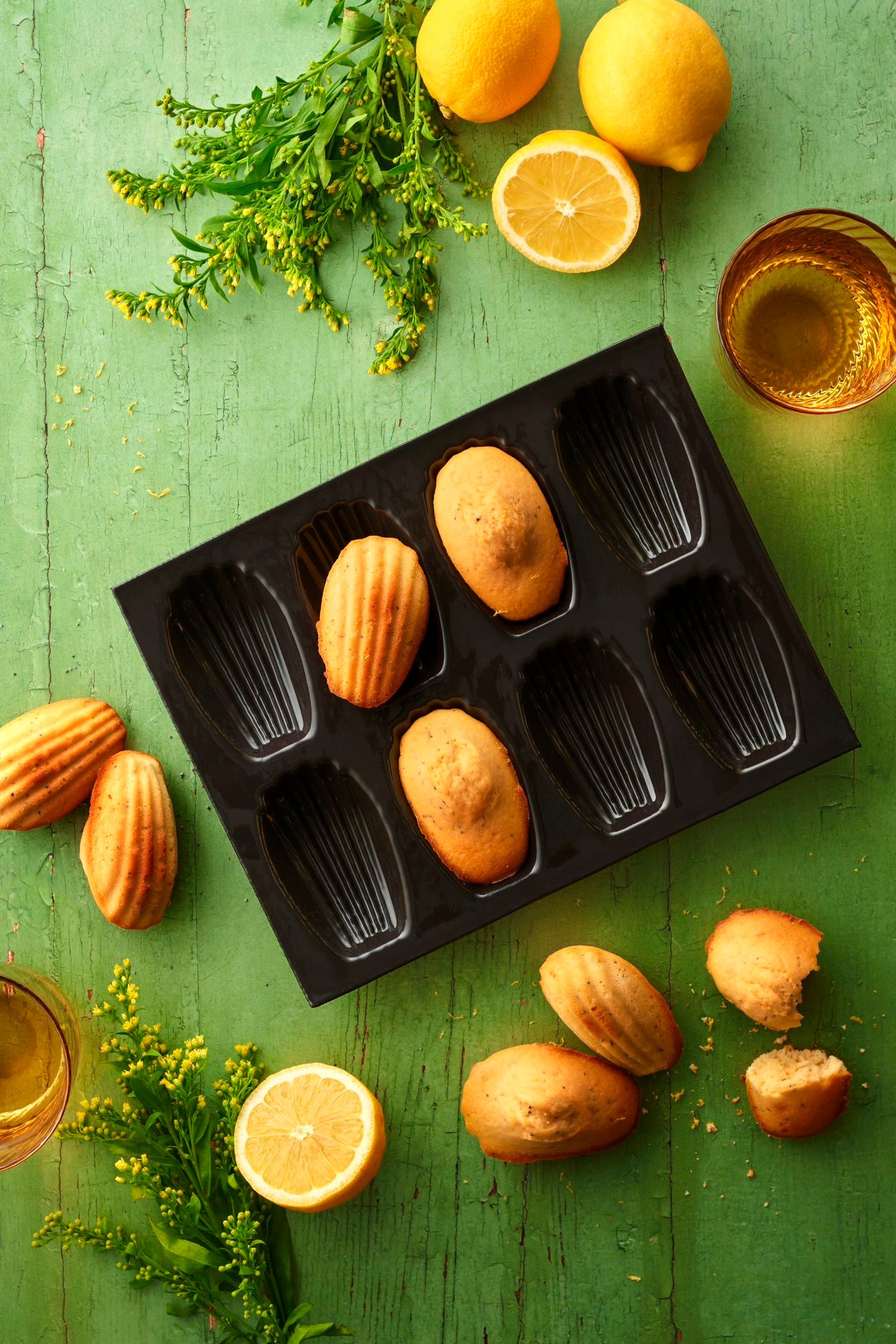 Flexipan Moule Smiley – 6 Gateaux Individuels - Sourire Patisserie Accessoire Ludique Enfant - Format Pratique, Facile à Démouler - Biscuit, Chocolat Maison, Bouchées Salées - Silicone